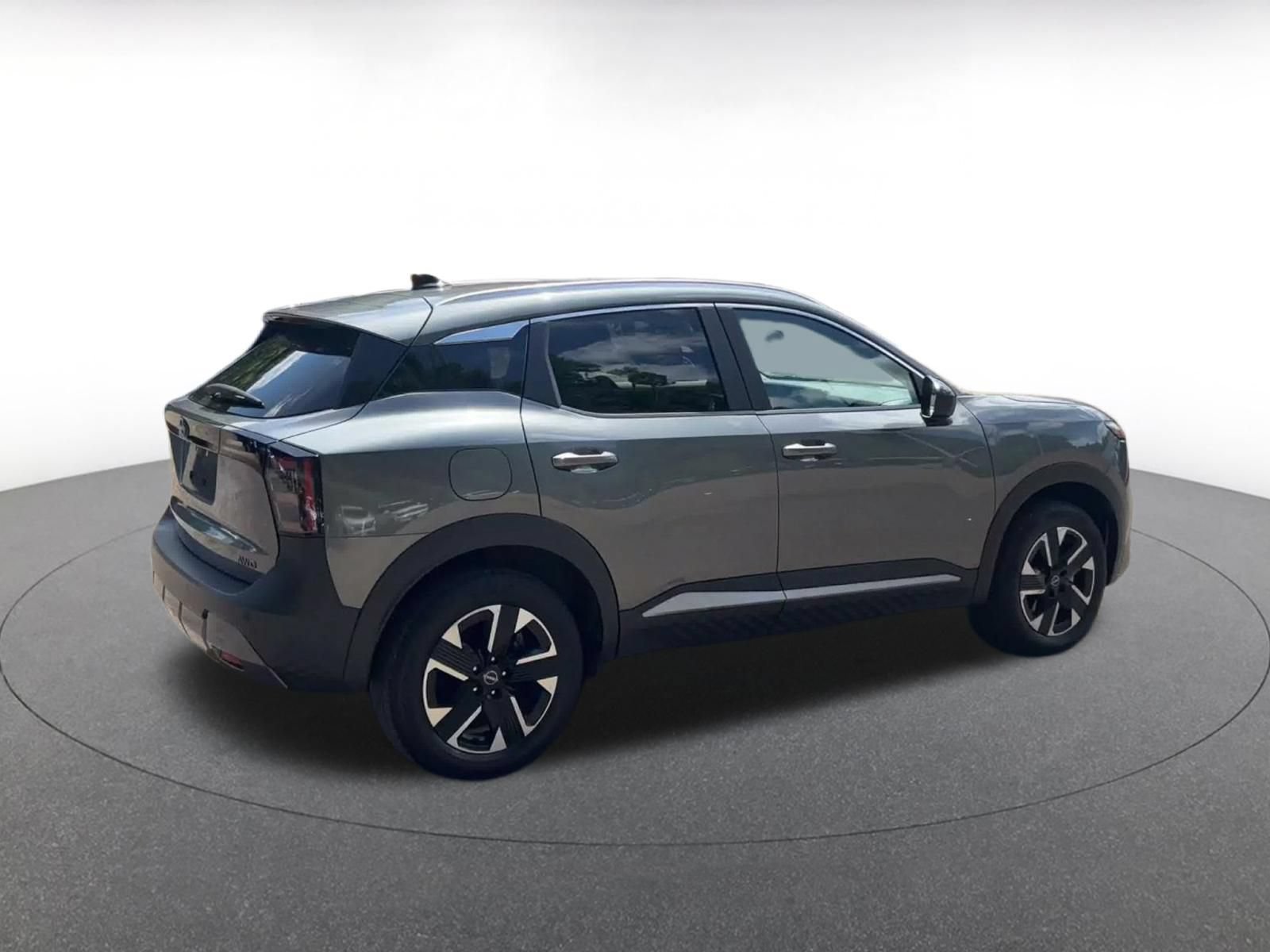 Thumbnail: 2026 Nissan Kicks - 11