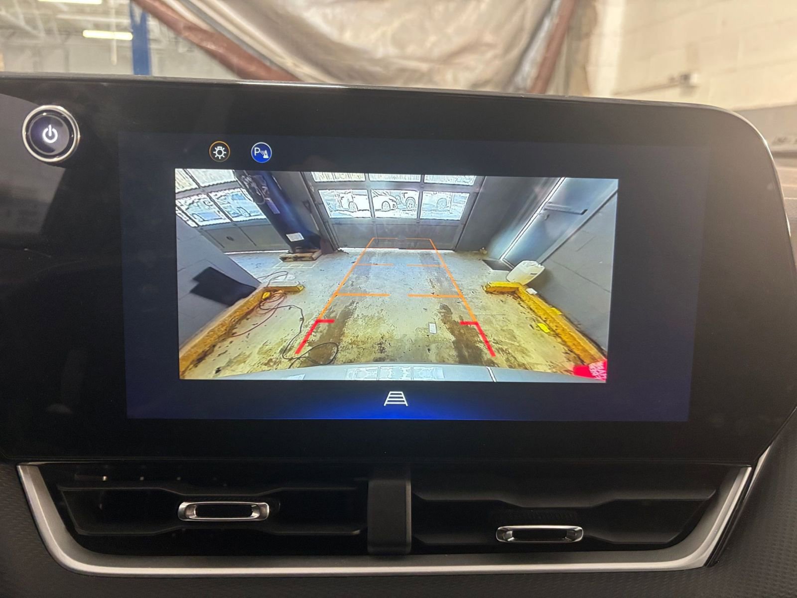 Thumbnail: 2025 Chevrolet Equinox - 17