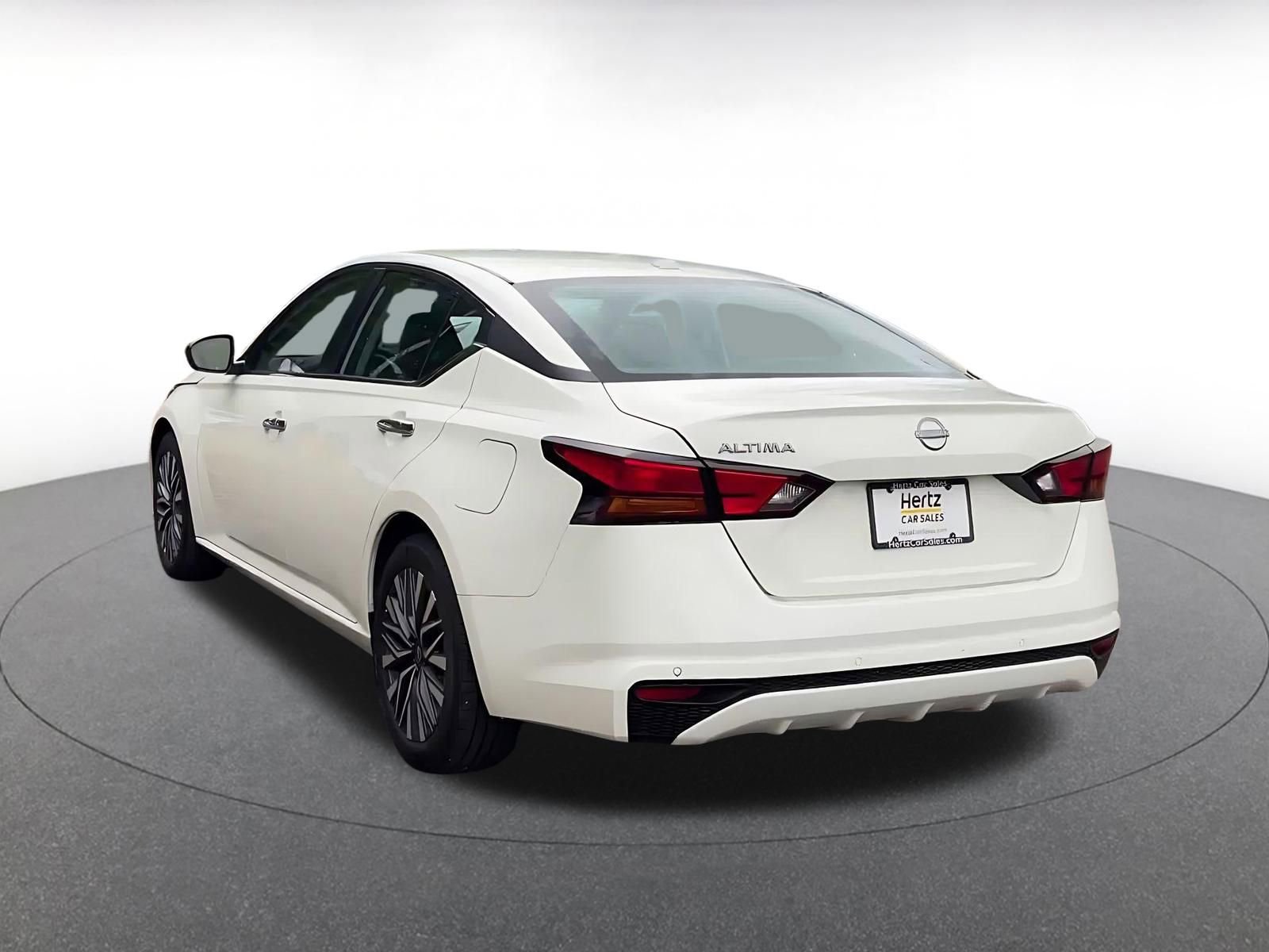 Thumbnail: 2025 Nissan Altima - 11