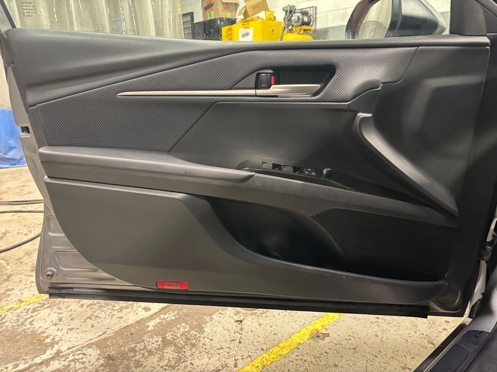 Thumbnail: 2025 Toyota Camry - 20