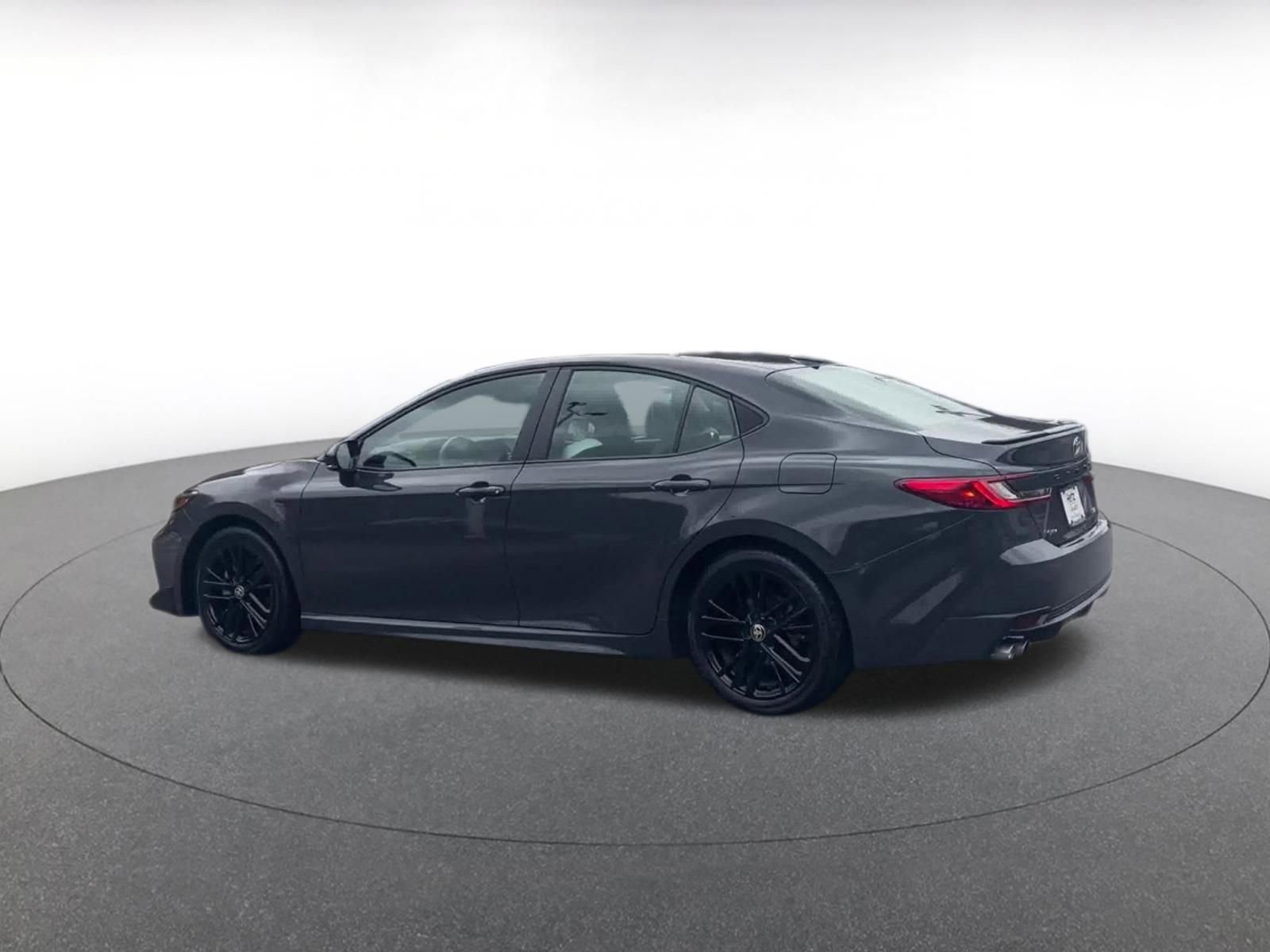 Thumbnail: 2025 Toyota Camry - 10