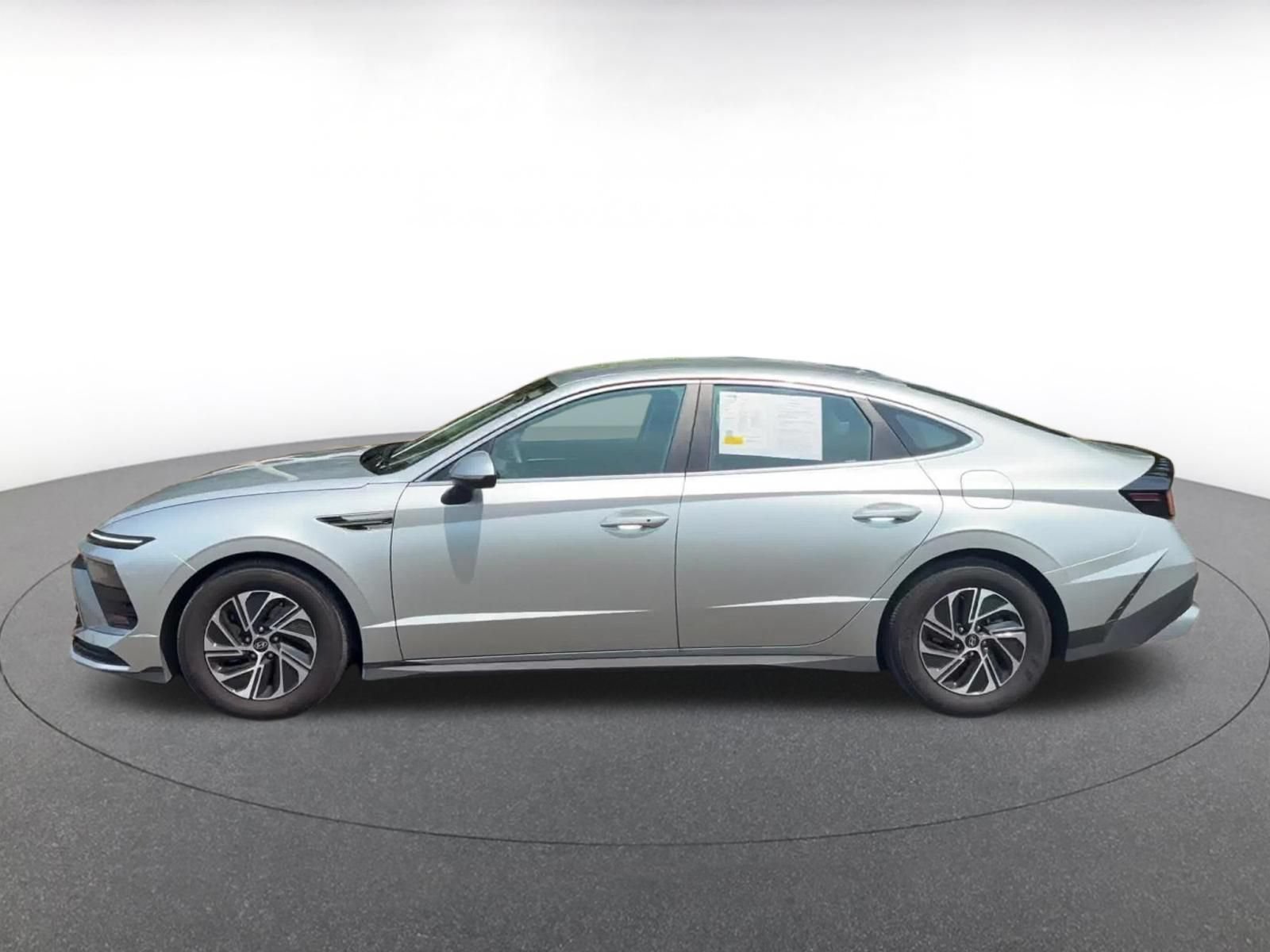 Thumbnail: 2026 Hyundai Sonata - 10