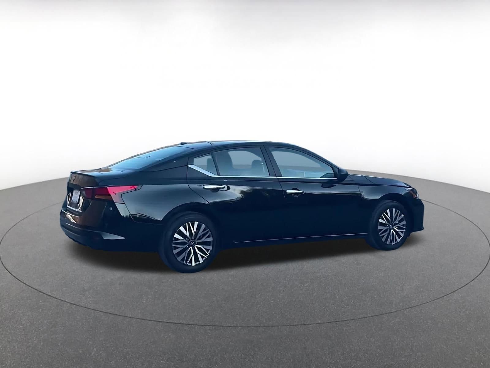 Thumbnail: 2025 Nissan Altima - 15