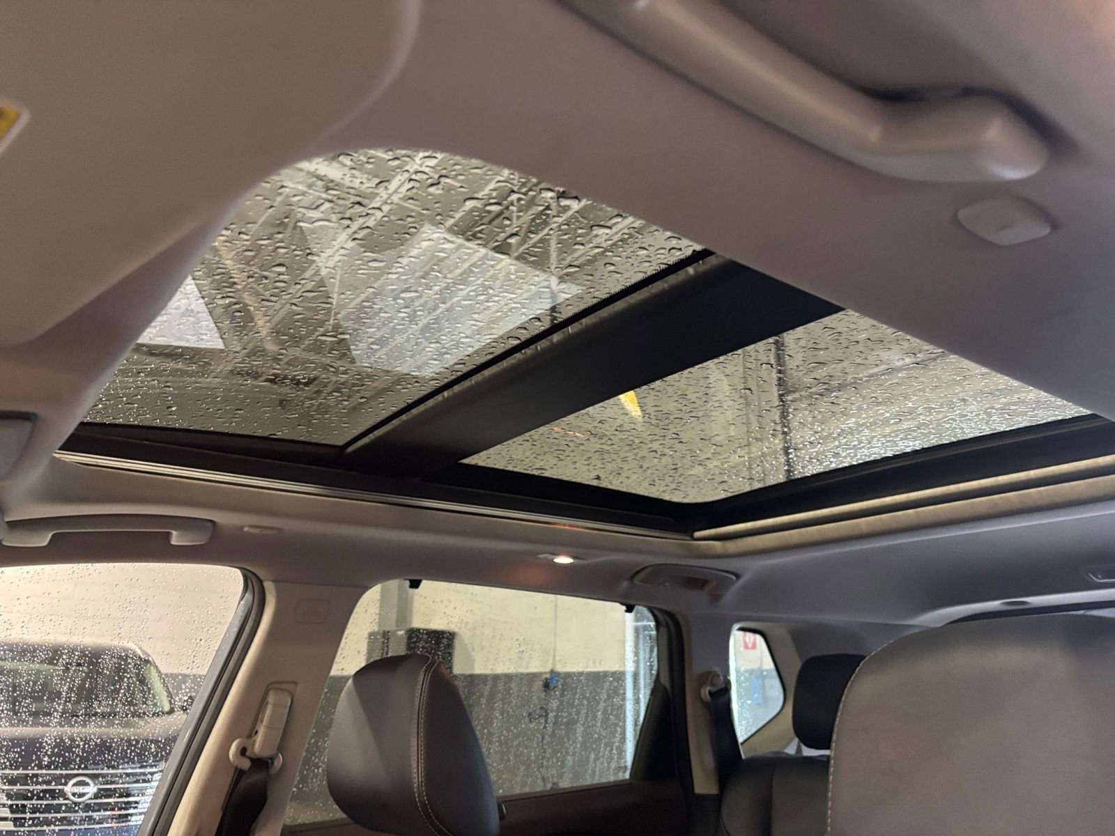 Thumbnail: 2023 Nissan Rogue - 32