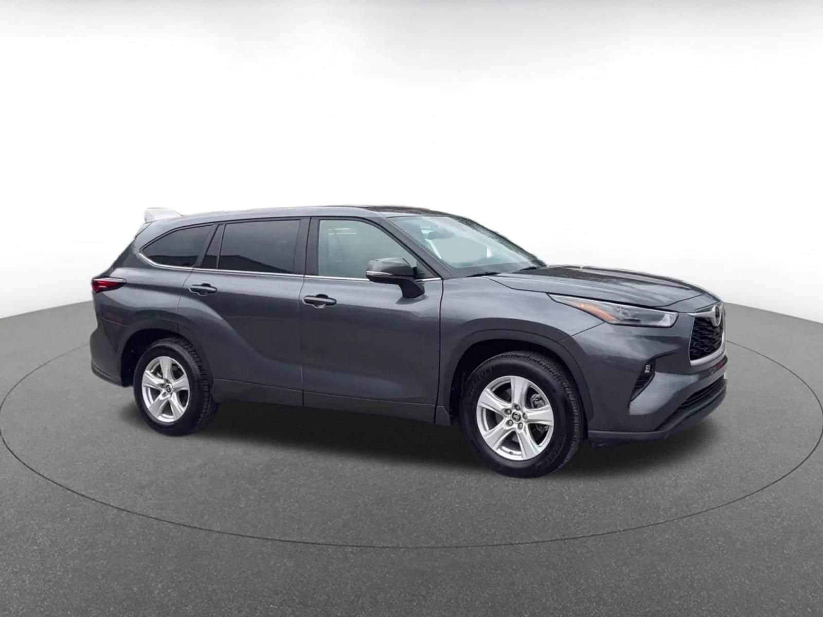 Thumbnail: 2025 Toyota Highlander - 2