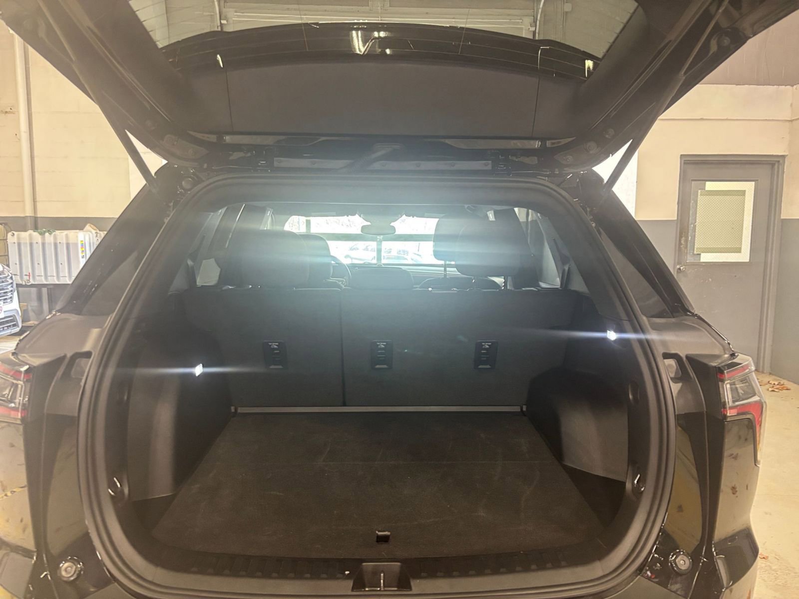 Thumbnail: 2025 Chevrolet Equinox - 31