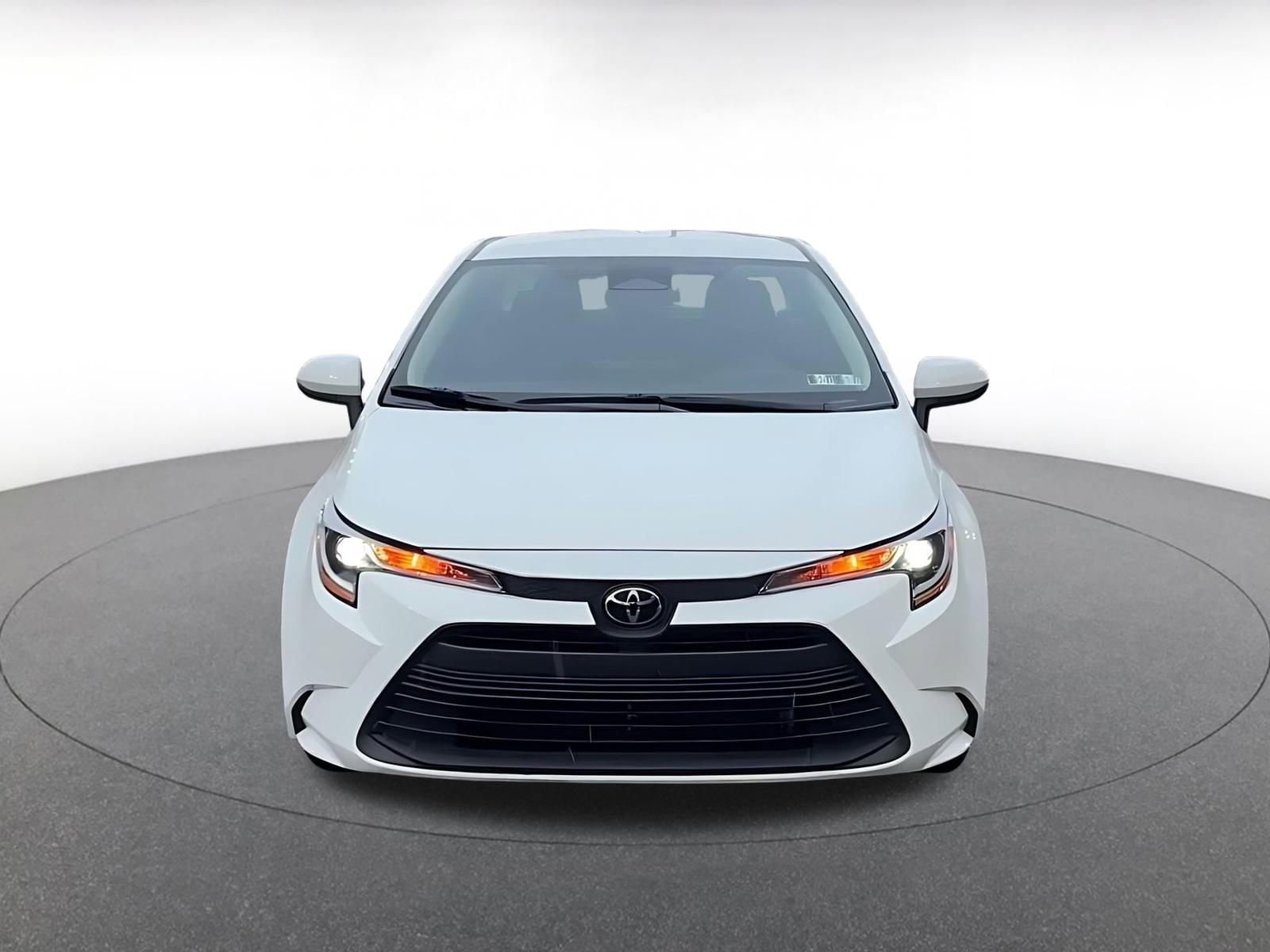 Thumbnail: 2025 Toyota Corolla - 4