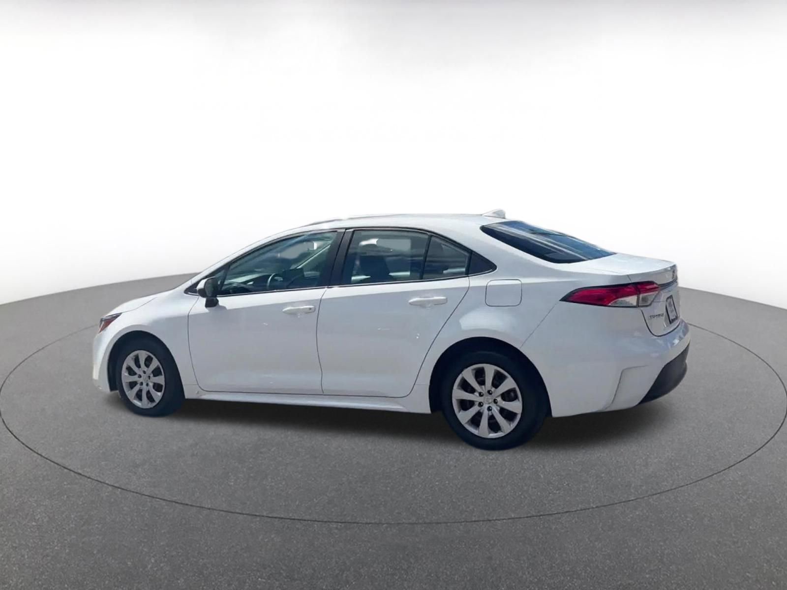 Thumbnail: 2025 Toyota Corolla - 10