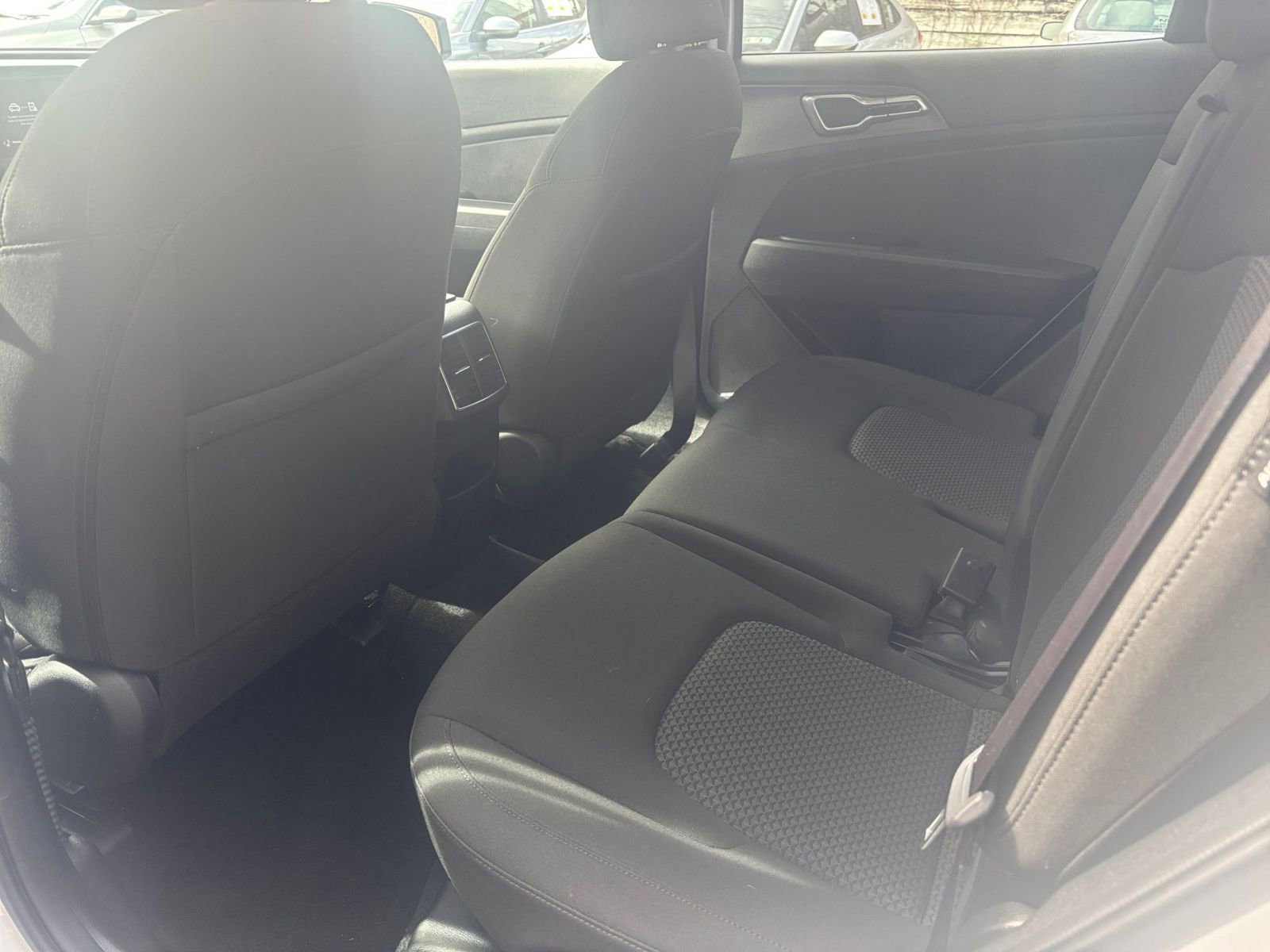 Thumbnail: 2025 Kia Sportage - 24