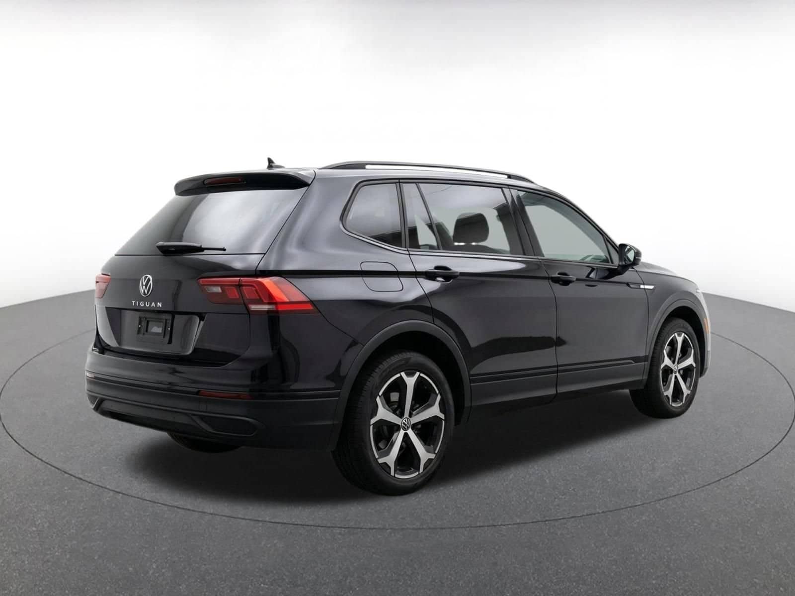 Thumbnail: 2026 Volkswagen Tiguan - 7