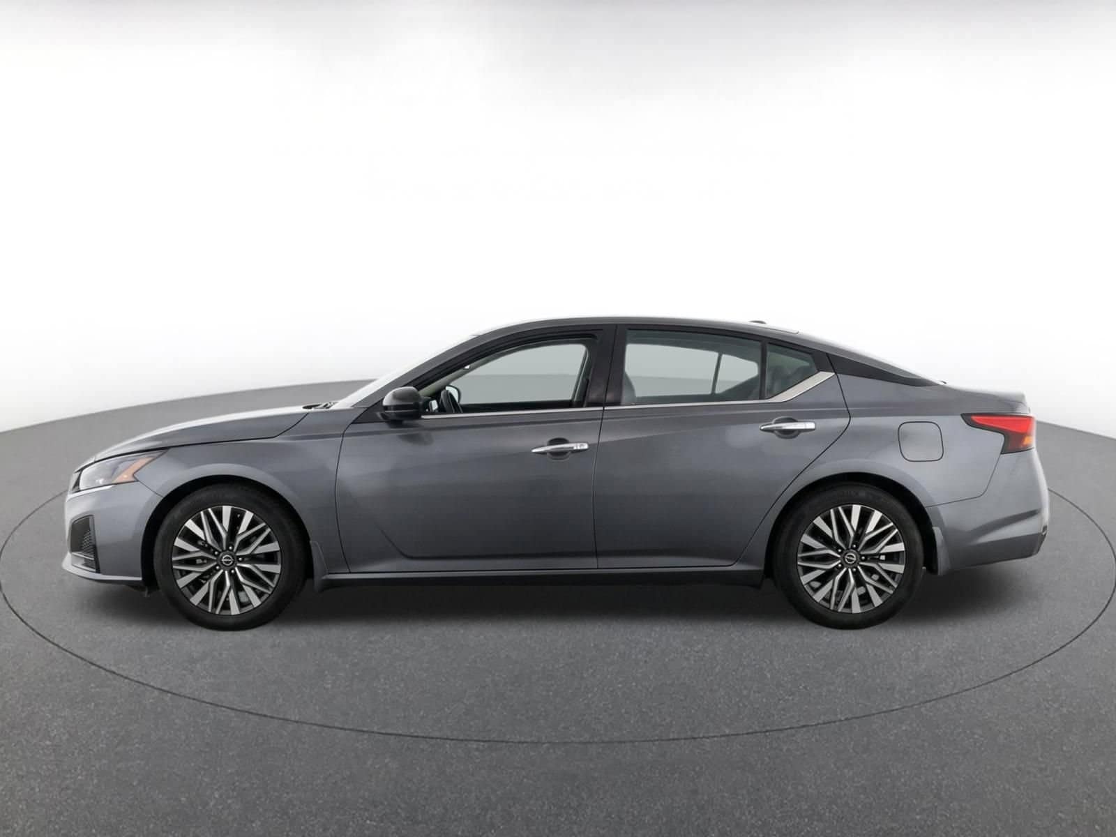 Thumbnail: 2025 Nissan Altima - 4