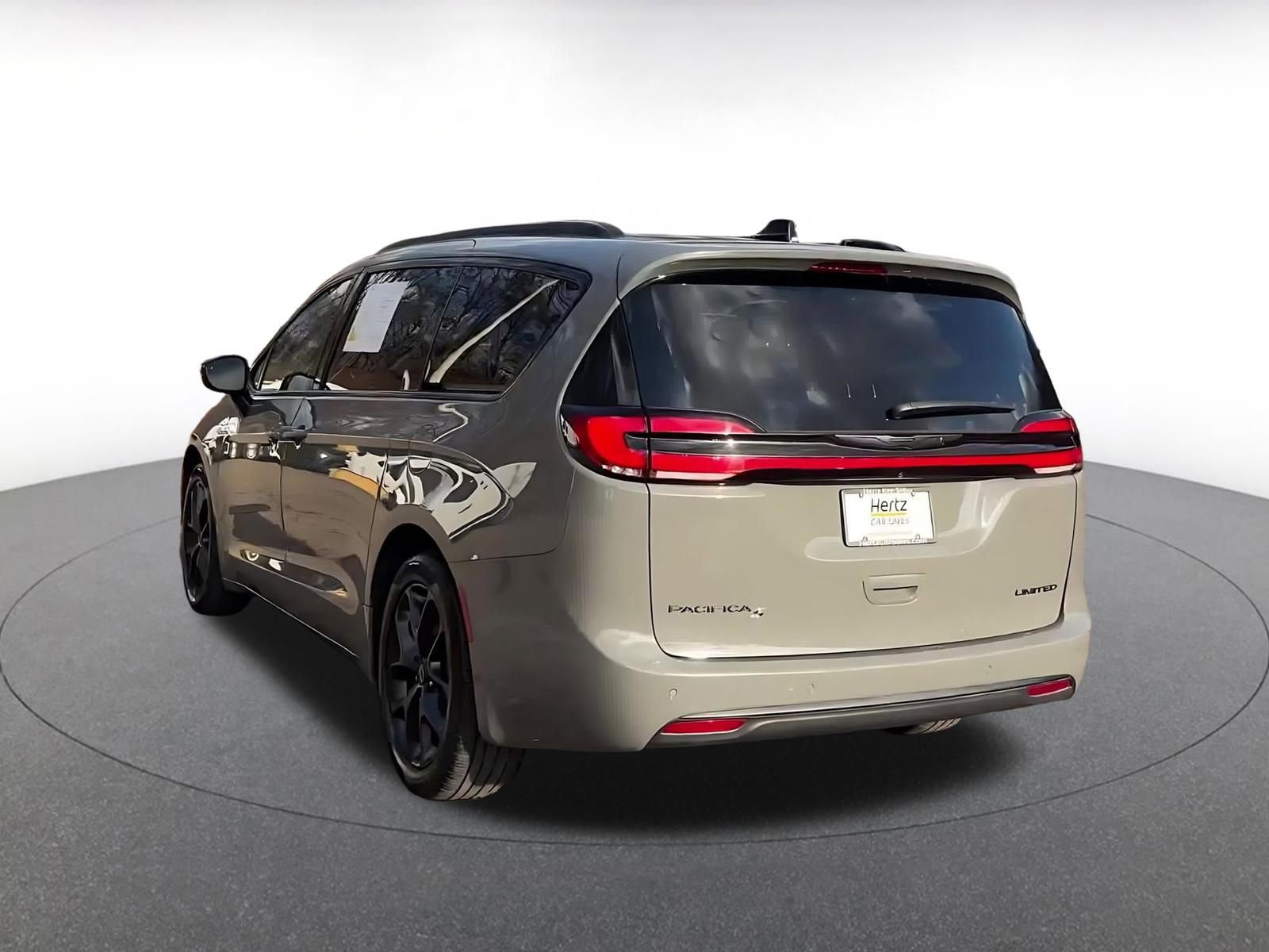 Thumbnail: 2025 Chrysler Pacifica - 11