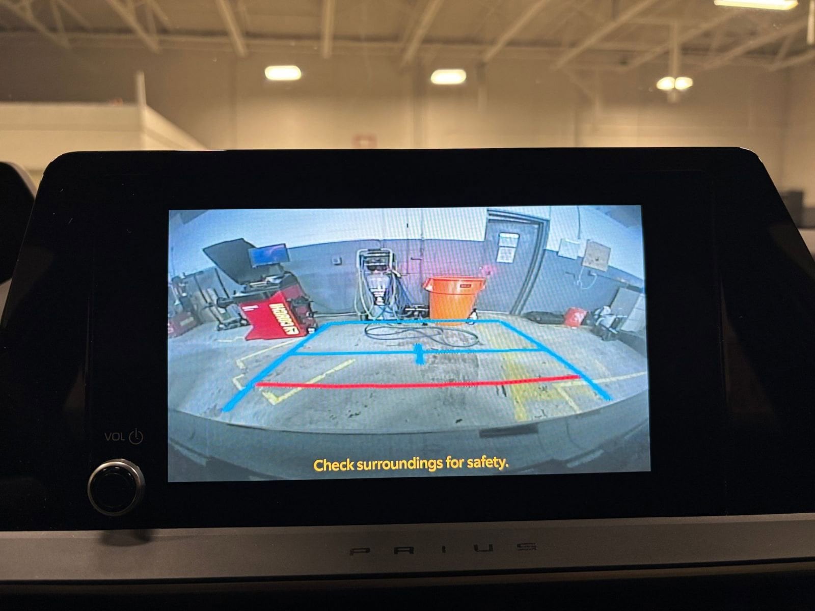 Thumbnail: 2025 Toyota Prius - 17