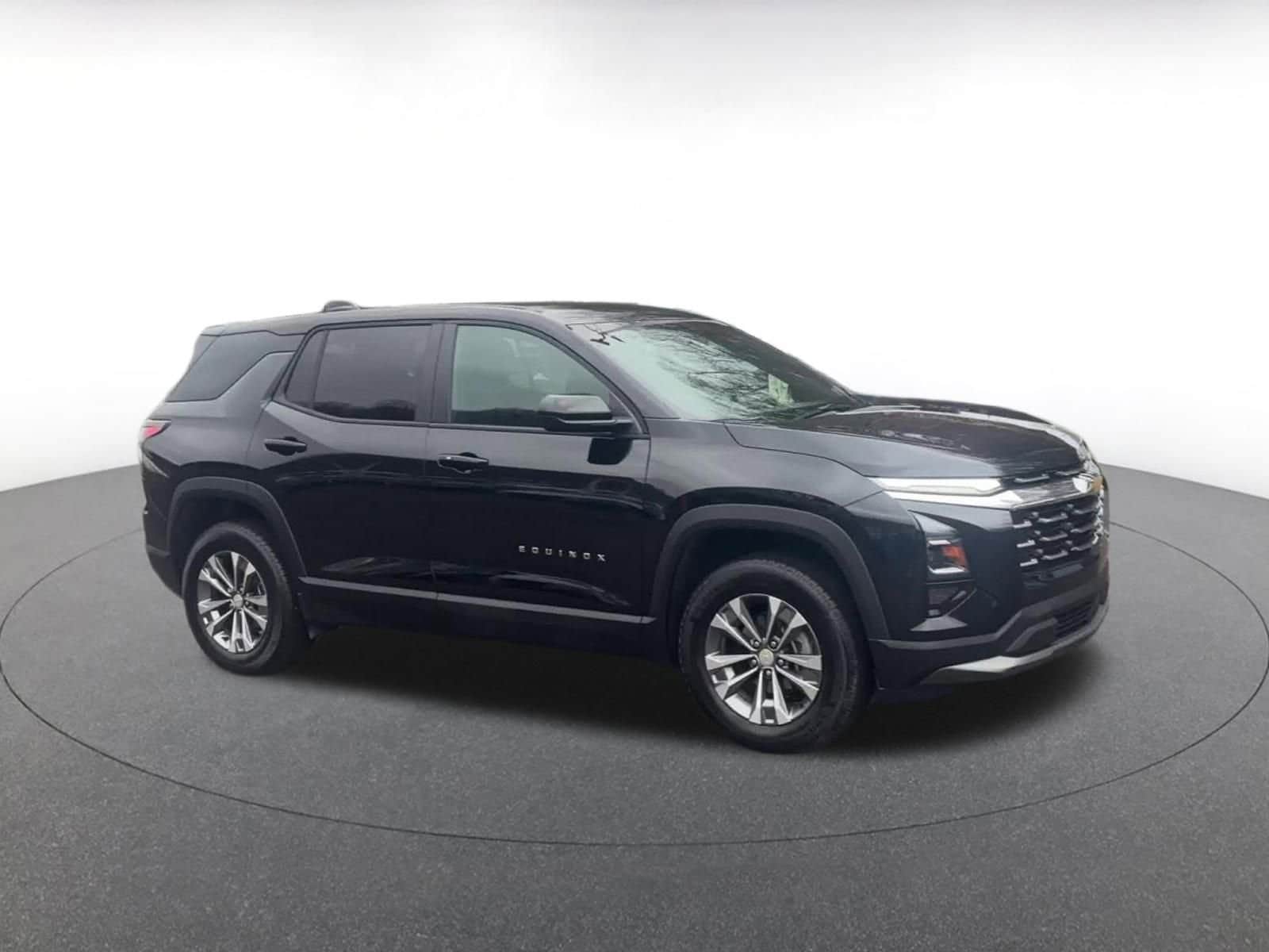 Thumbnail: 2025 Chevrolet Equinox - 2