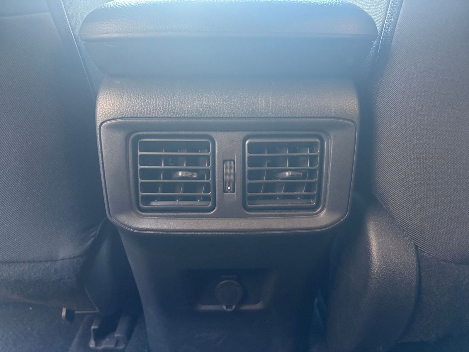 Thumbnail: 2025 Toyota RAV4 - 23