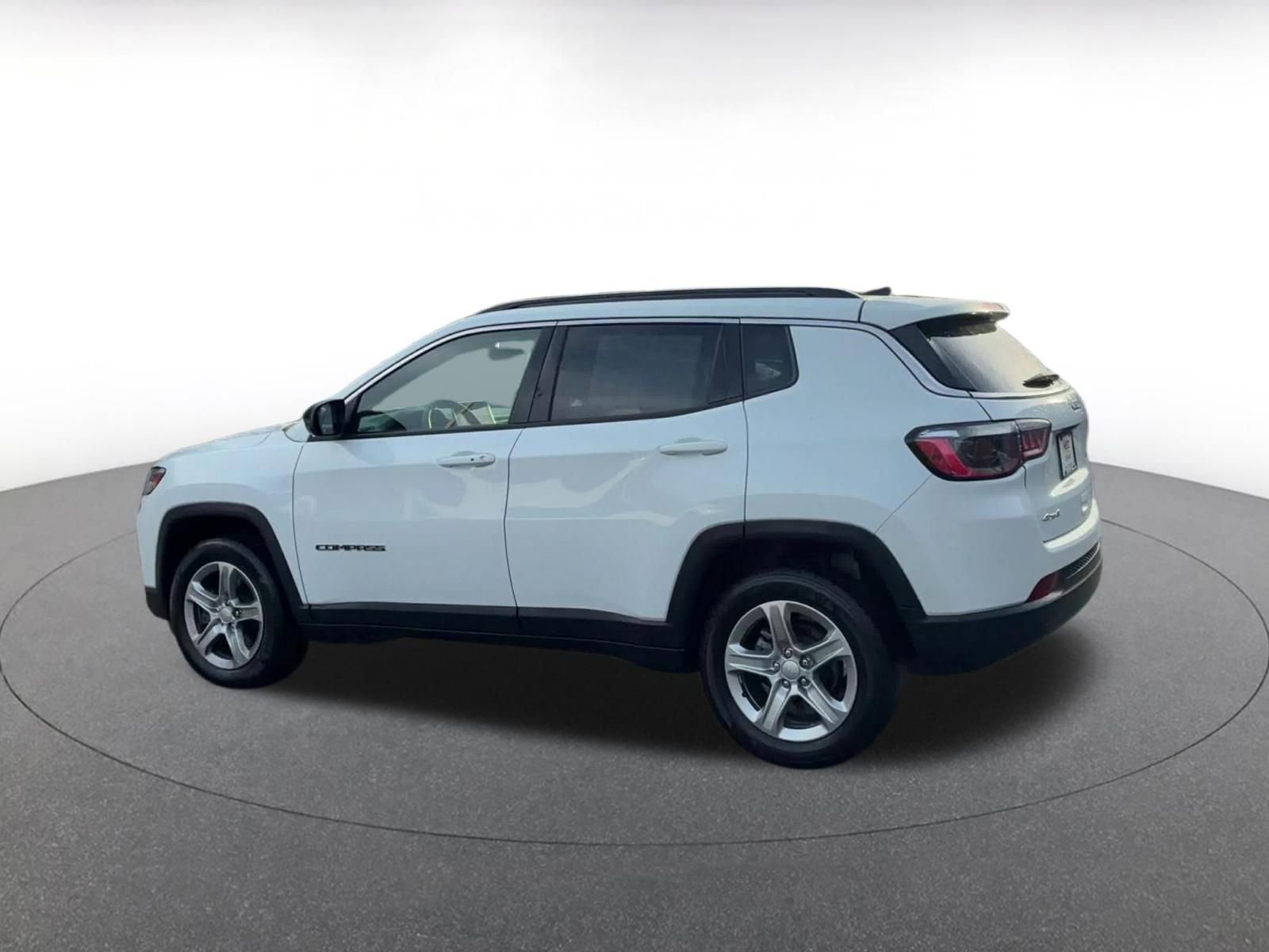 Thumbnail: 2023 Jeep Compass - 10
