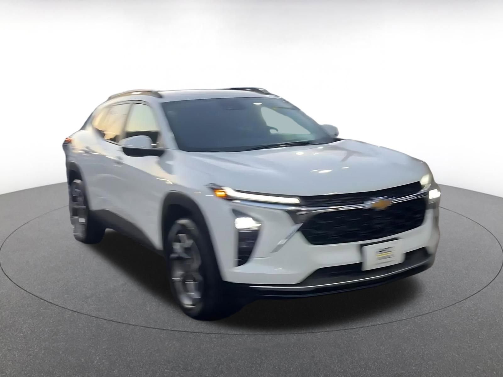 Thumbnail: 2025 Chevrolet Trax - 3