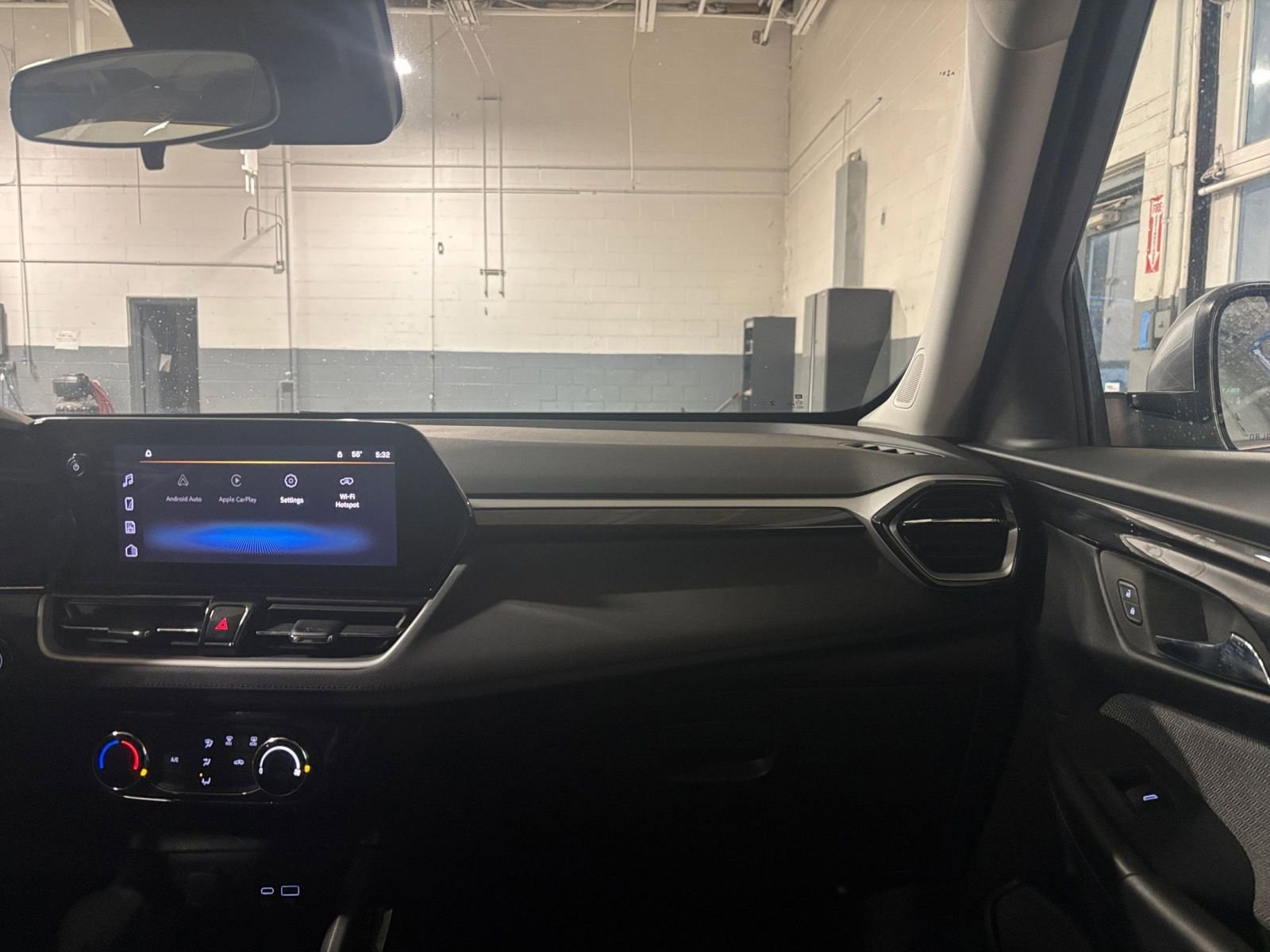 Thumbnail: 2025 Chevrolet TrailBlazer - 33