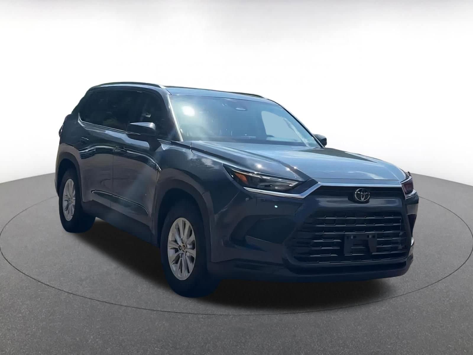 Thumbnail: 2024 Toyota Grand Highlander - 3