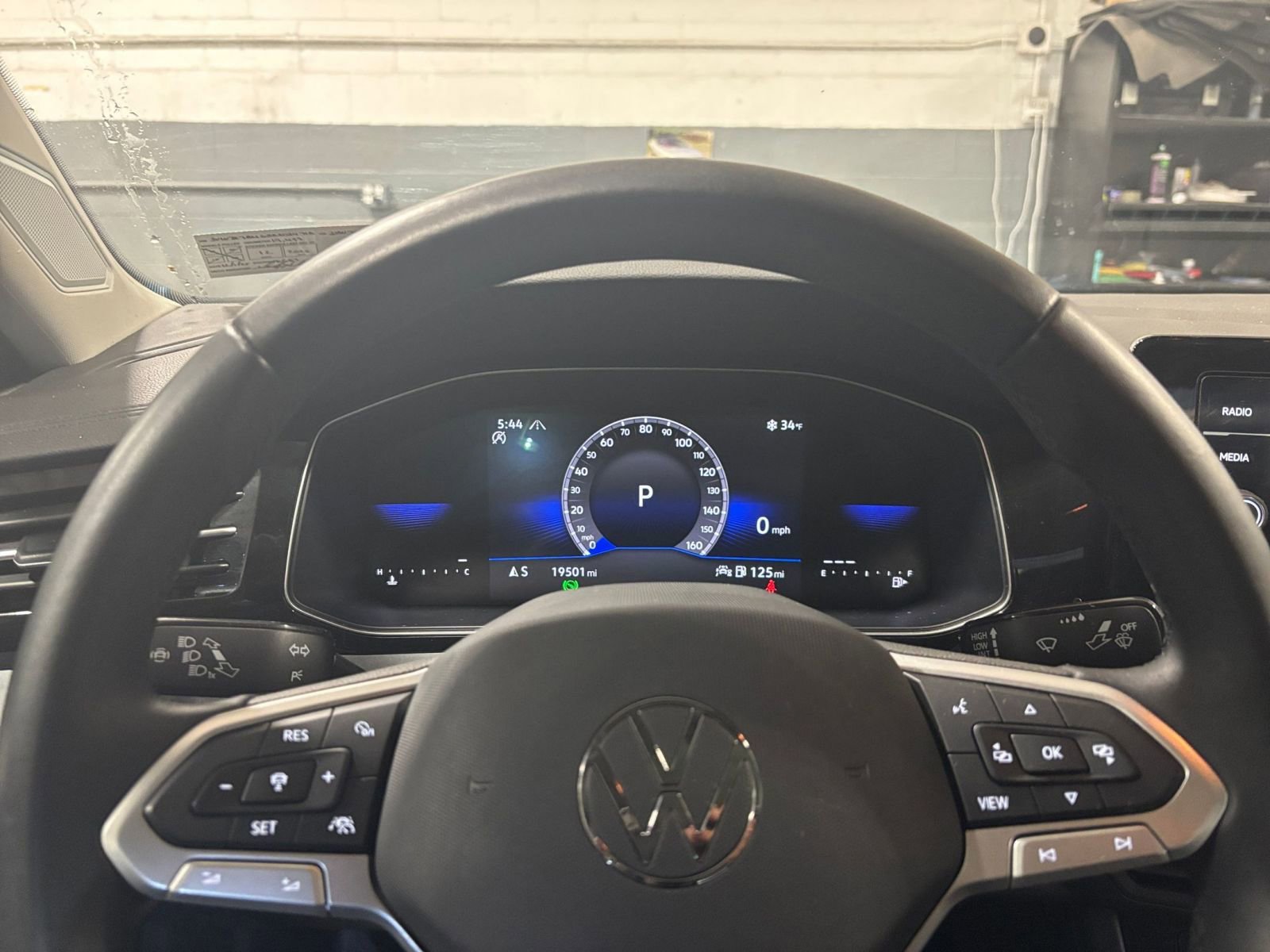 Thumbnail: 2025 Volkswagen Jetta - 27