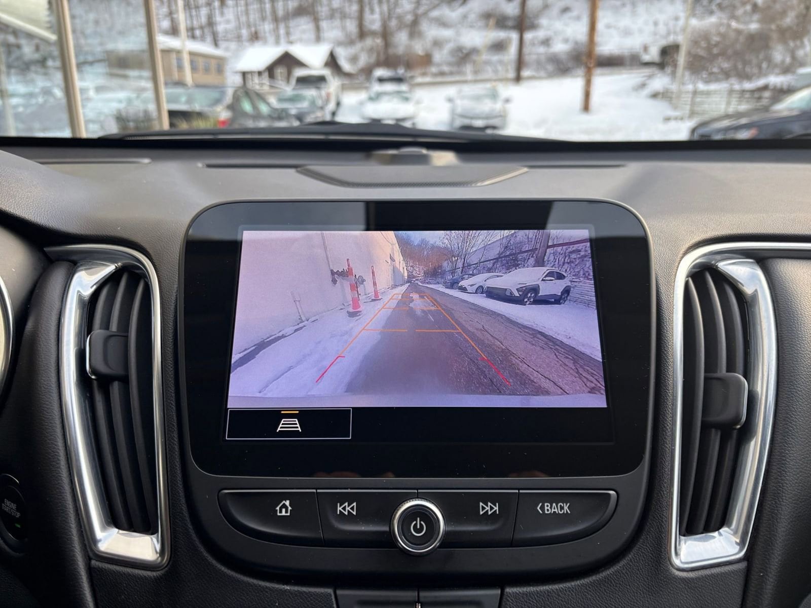 Thumbnail: 2024 Chevrolet Malibu - 17