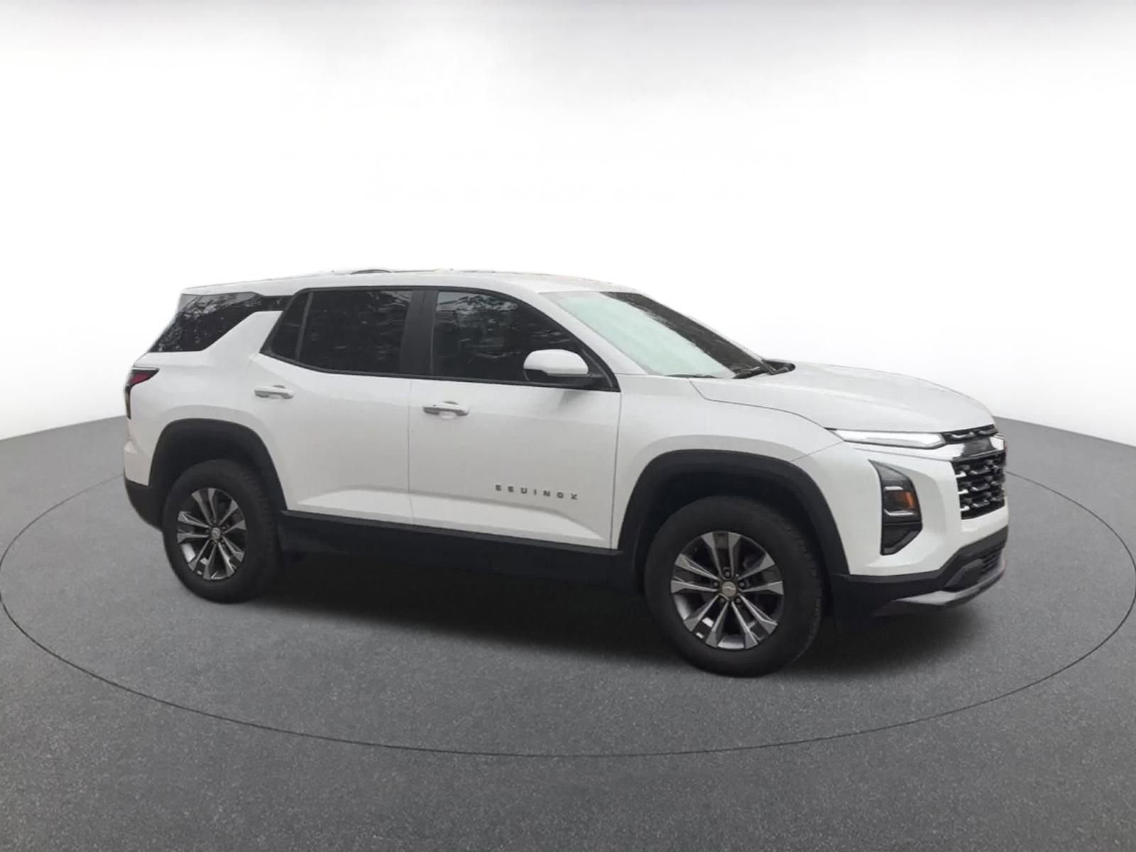 Thumbnail: 2025 Chevrolet Equinox - 2