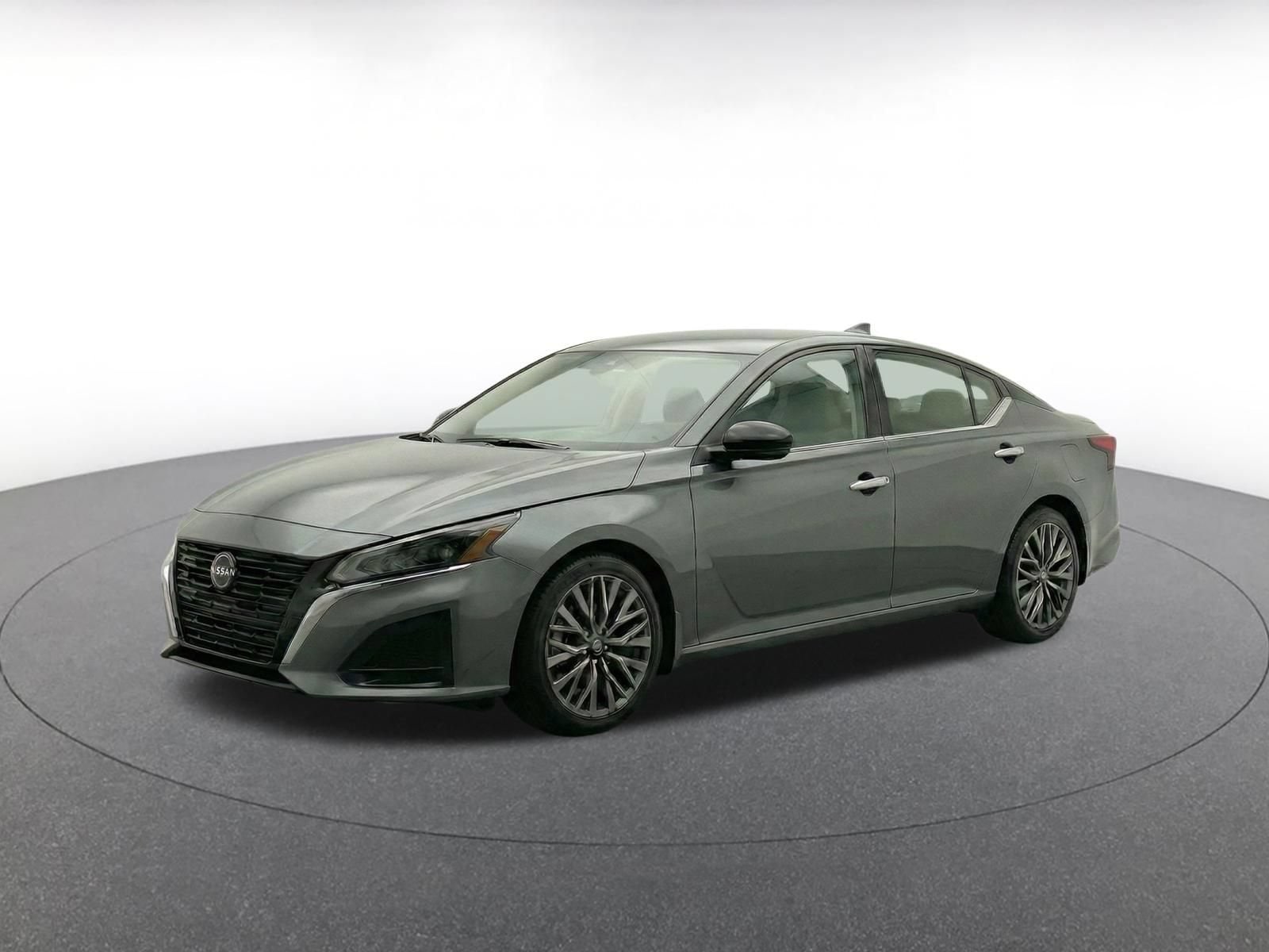 Thumbnail: 2025 Nissan Altima - 3