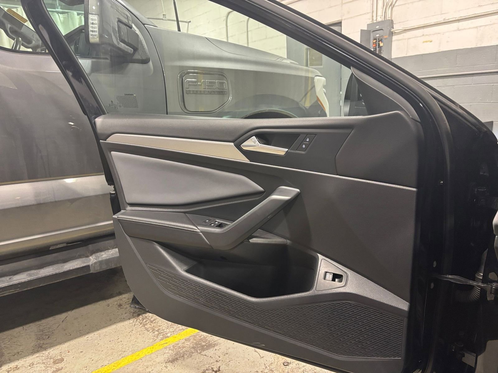 Thumbnail: 2025 Volkswagen Jetta - 20