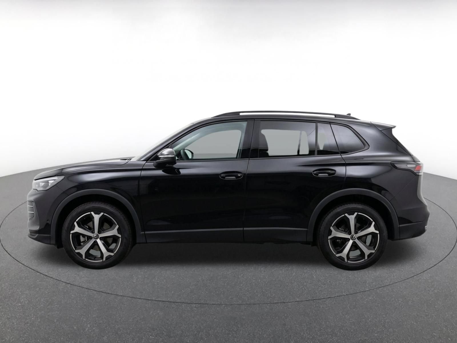 Thumbnail: 2026 Volkswagen Tiguan - 4