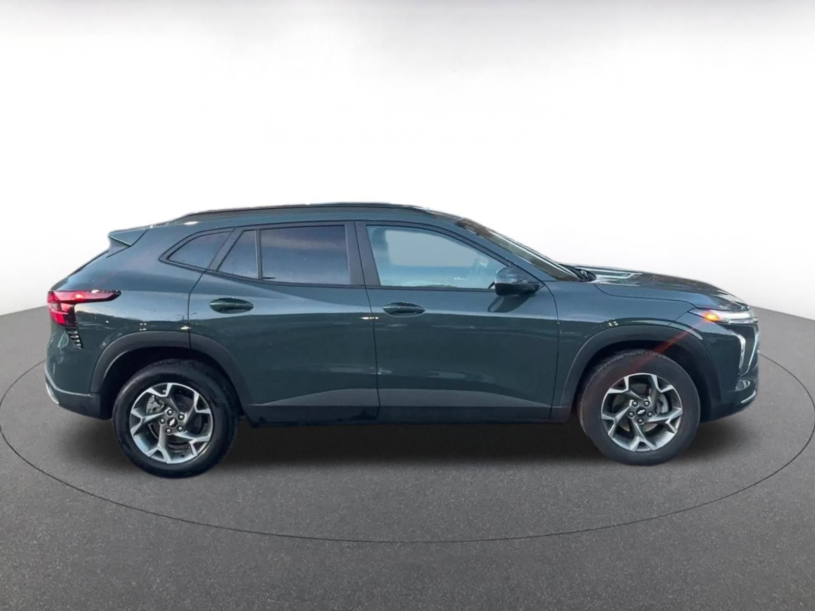 Thumbnail: 2025 Chevrolet Trax - 16