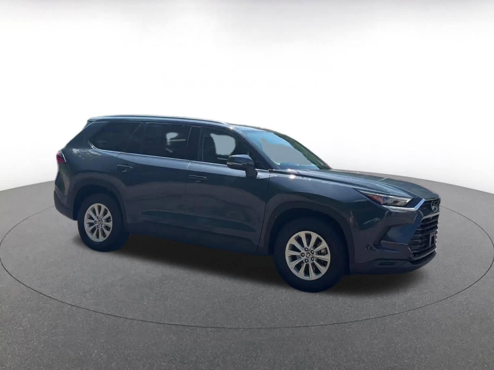 Thumbnail: 2024 Toyota Grand Highlander - 2