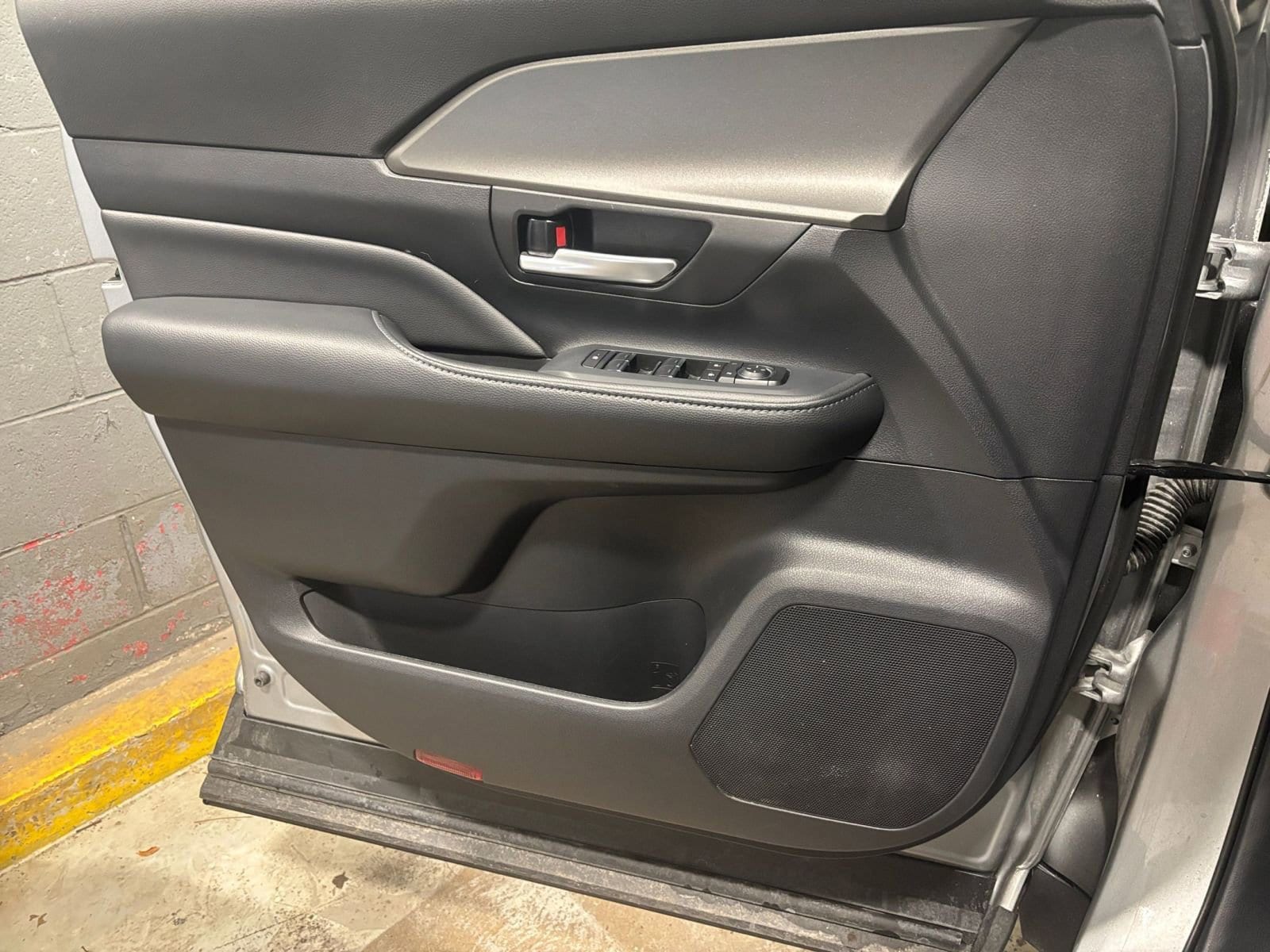 Thumbnail: 2025 Toyota Grand Highlander - 20