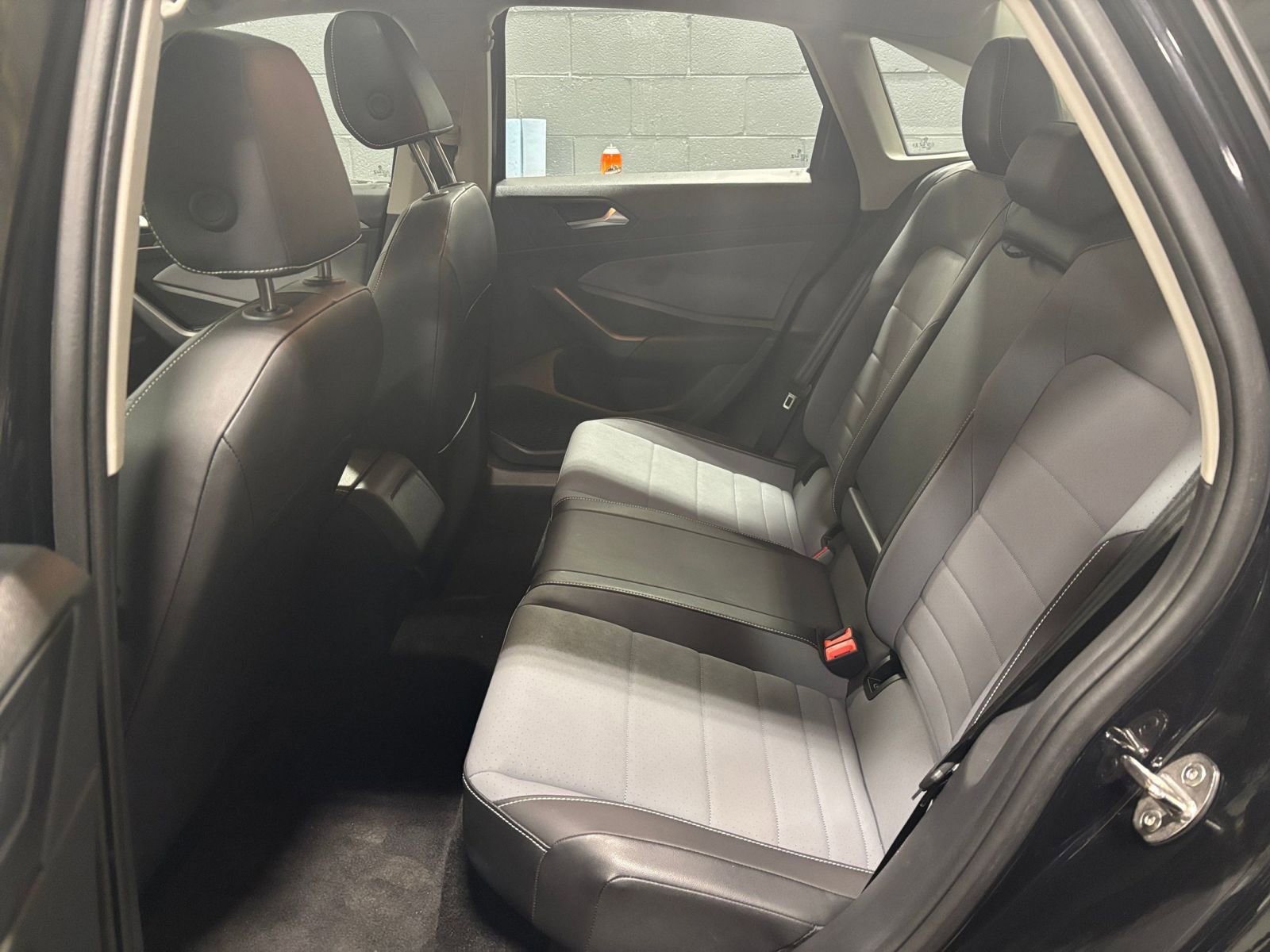 Thumbnail: 2025 Volkswagen Jetta - 24