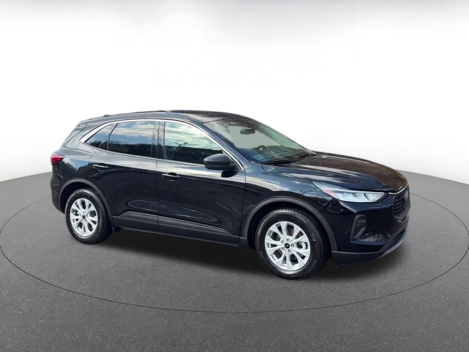 Thumbnail: 2024 Ford Escape - 2