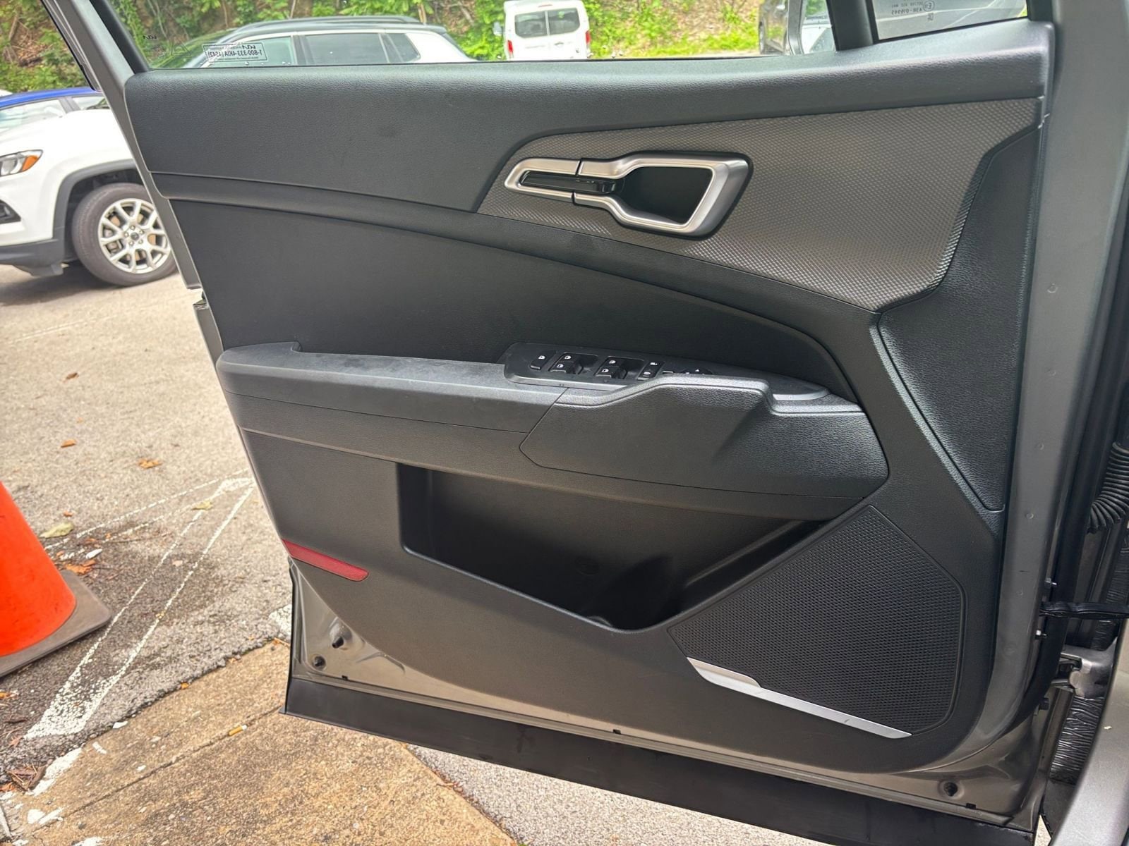 Thumbnail: 2023 Kia Sportage - 20