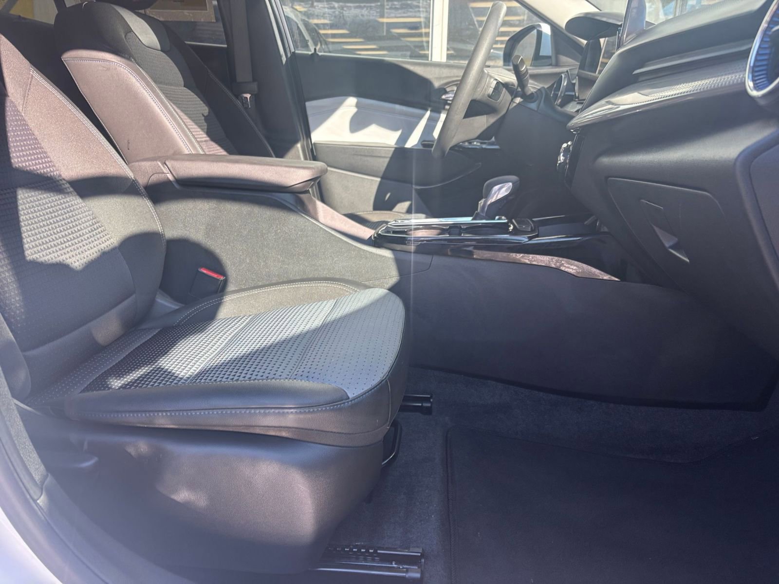 Thumbnail: 2025 Chevrolet Trax - 27