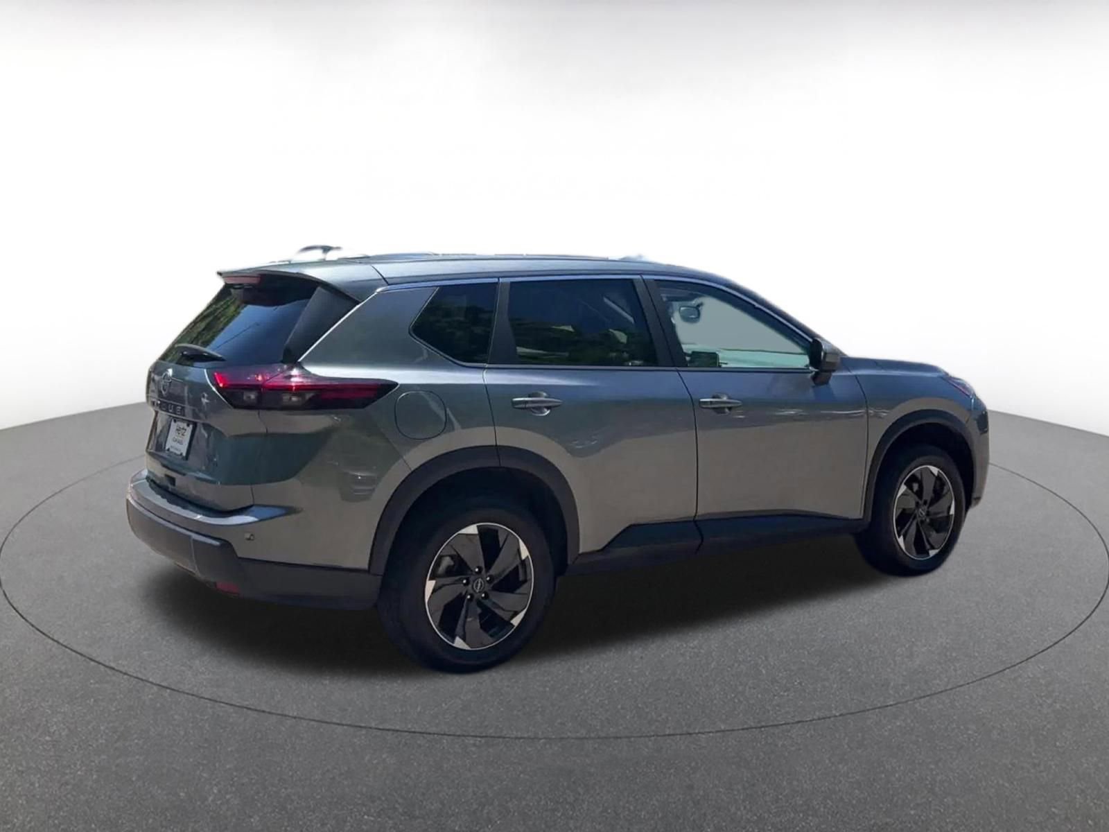 Thumbnail: 2025 Nissan Rogue - 15
