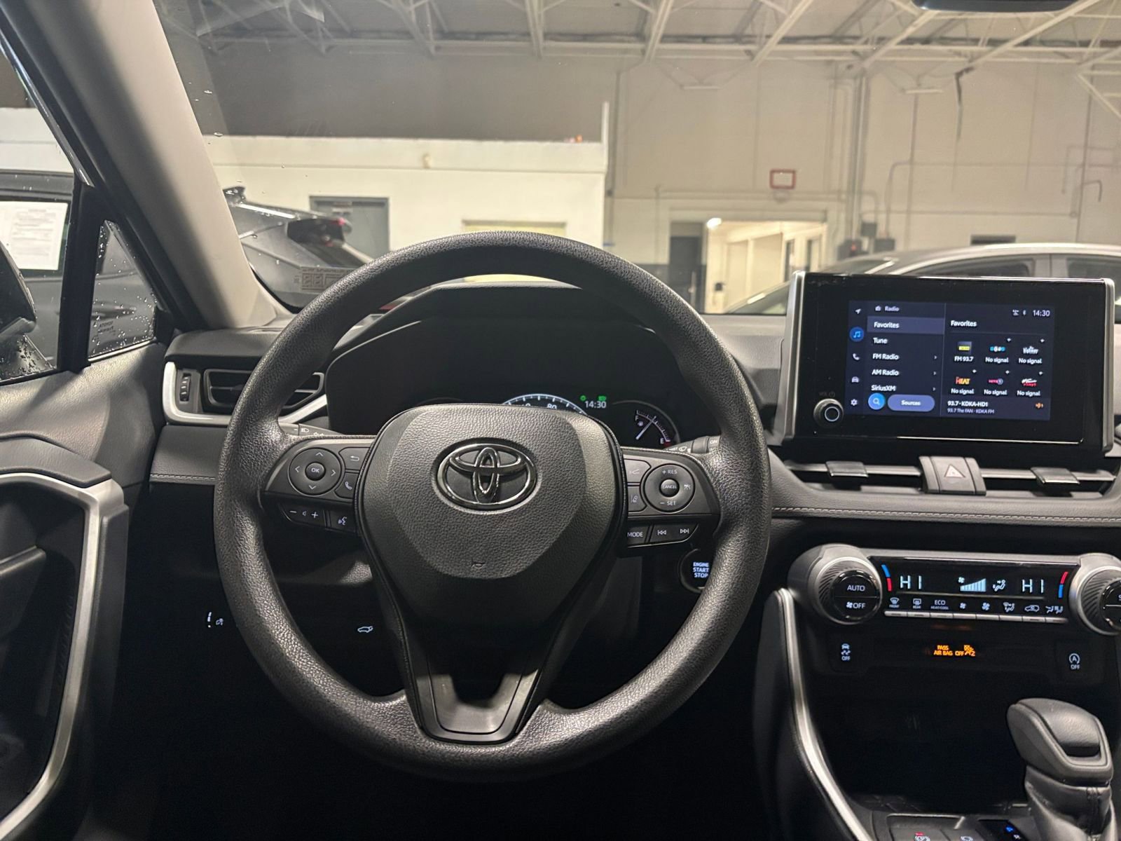 Thumbnail: 2025 Toyota RAV4 - 35