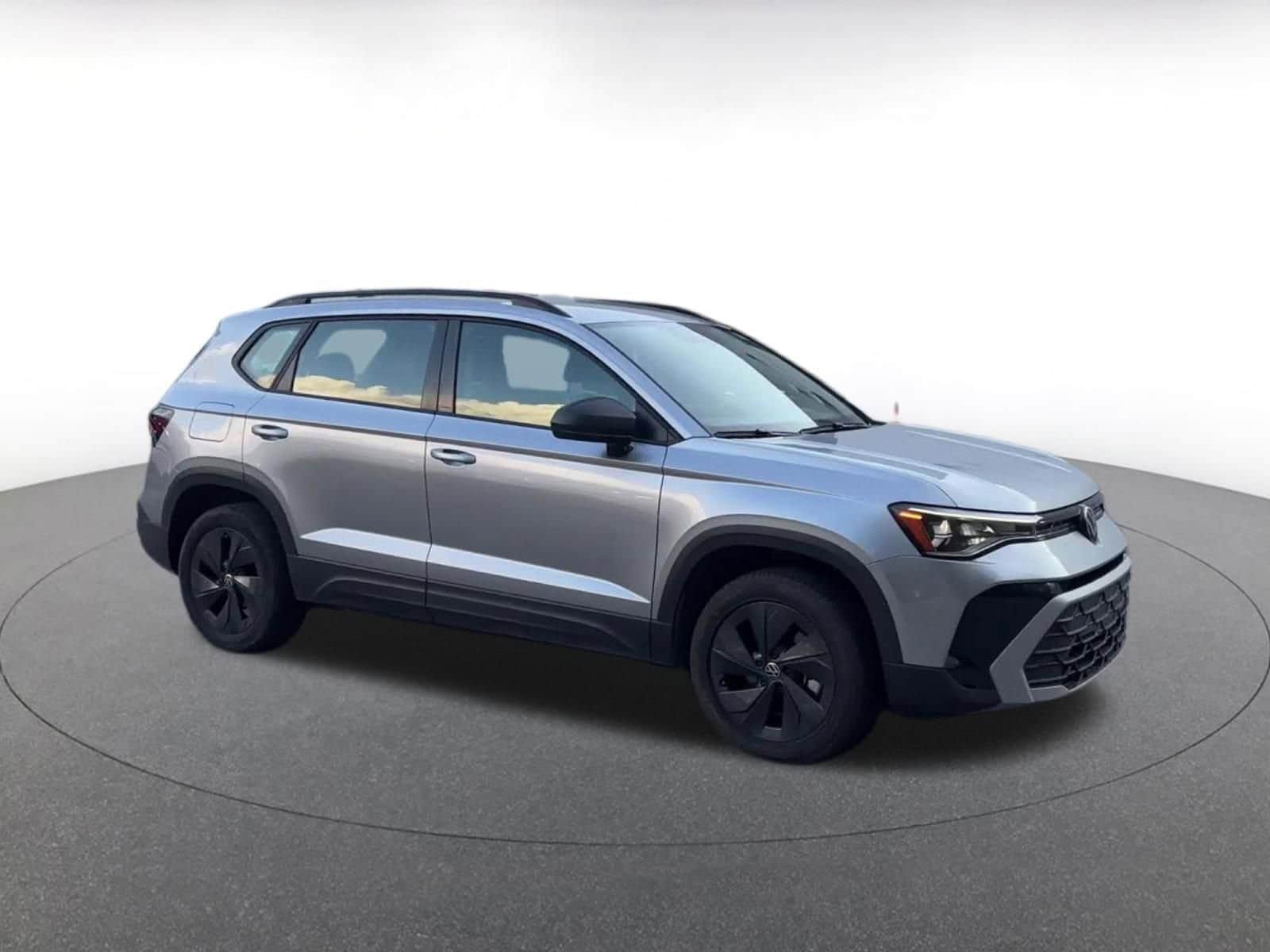 Thumbnail: 2025 Volkswagen Taos - 2