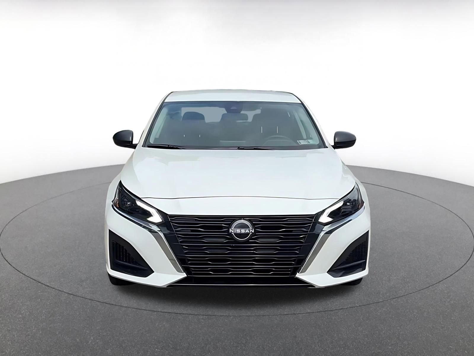 Thumbnail: 2025 Nissan Altima - 4