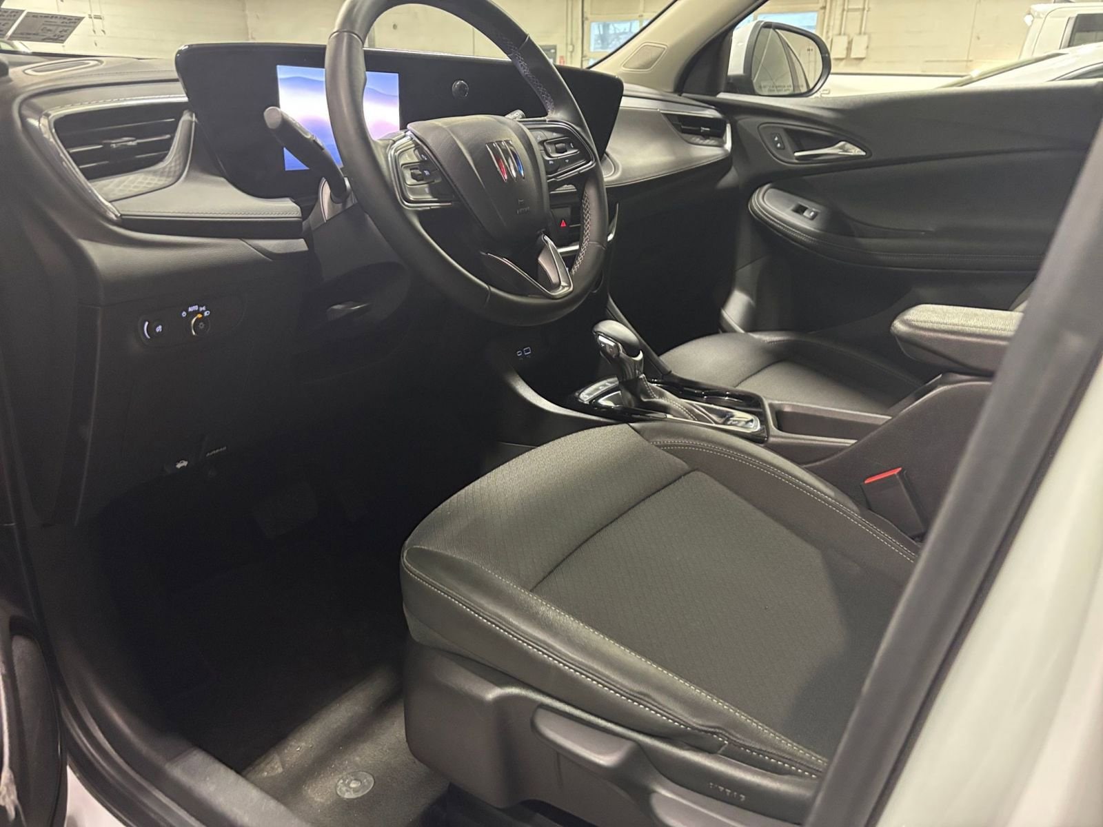 Thumbnail: 2025 Buick Encore GX - 35