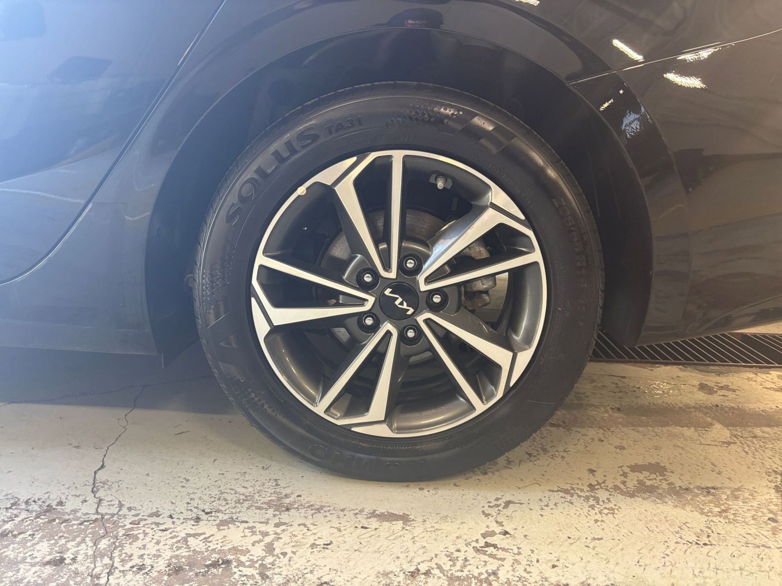 Thumbnail: 2024 Kia Forte - 28