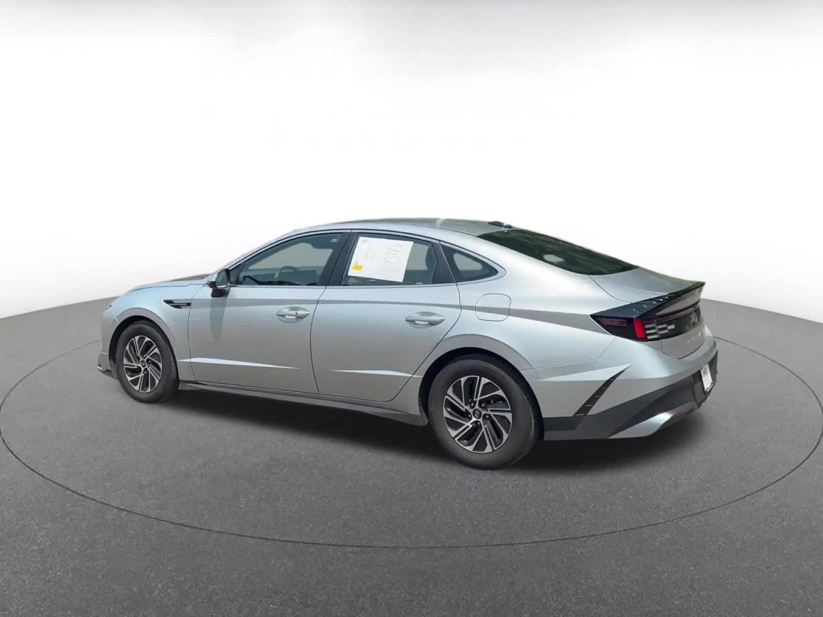 Thumbnail: 2026 Hyundai Sonata - 11
