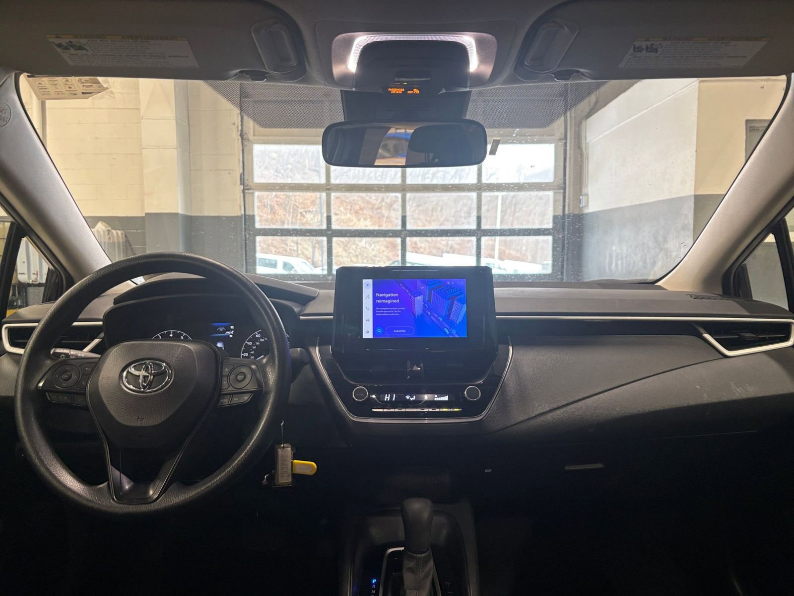 Thumbnail: 2025 Toyota Corolla - 32