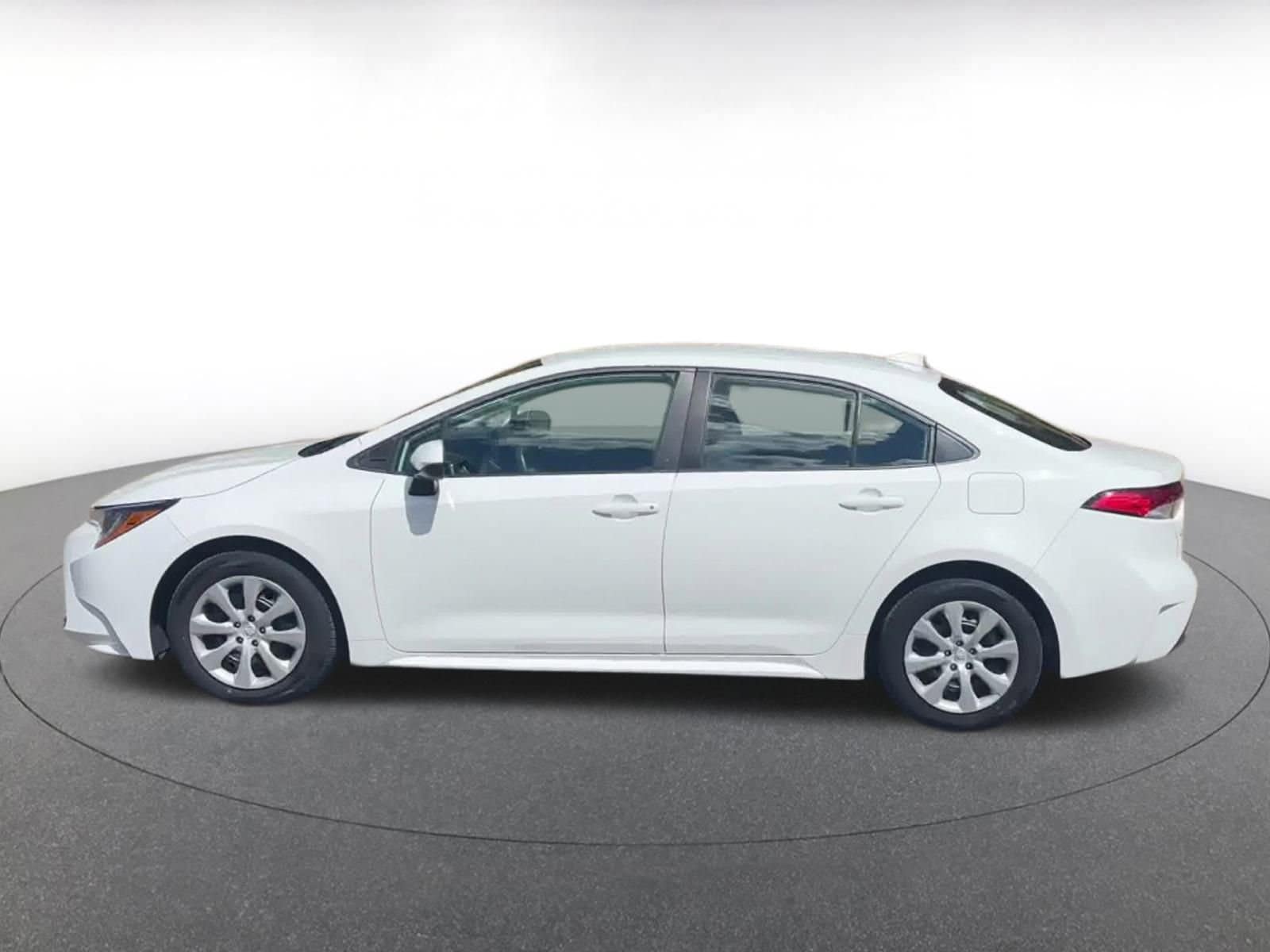 Thumbnail: 2024 Toyota Corolla - 9