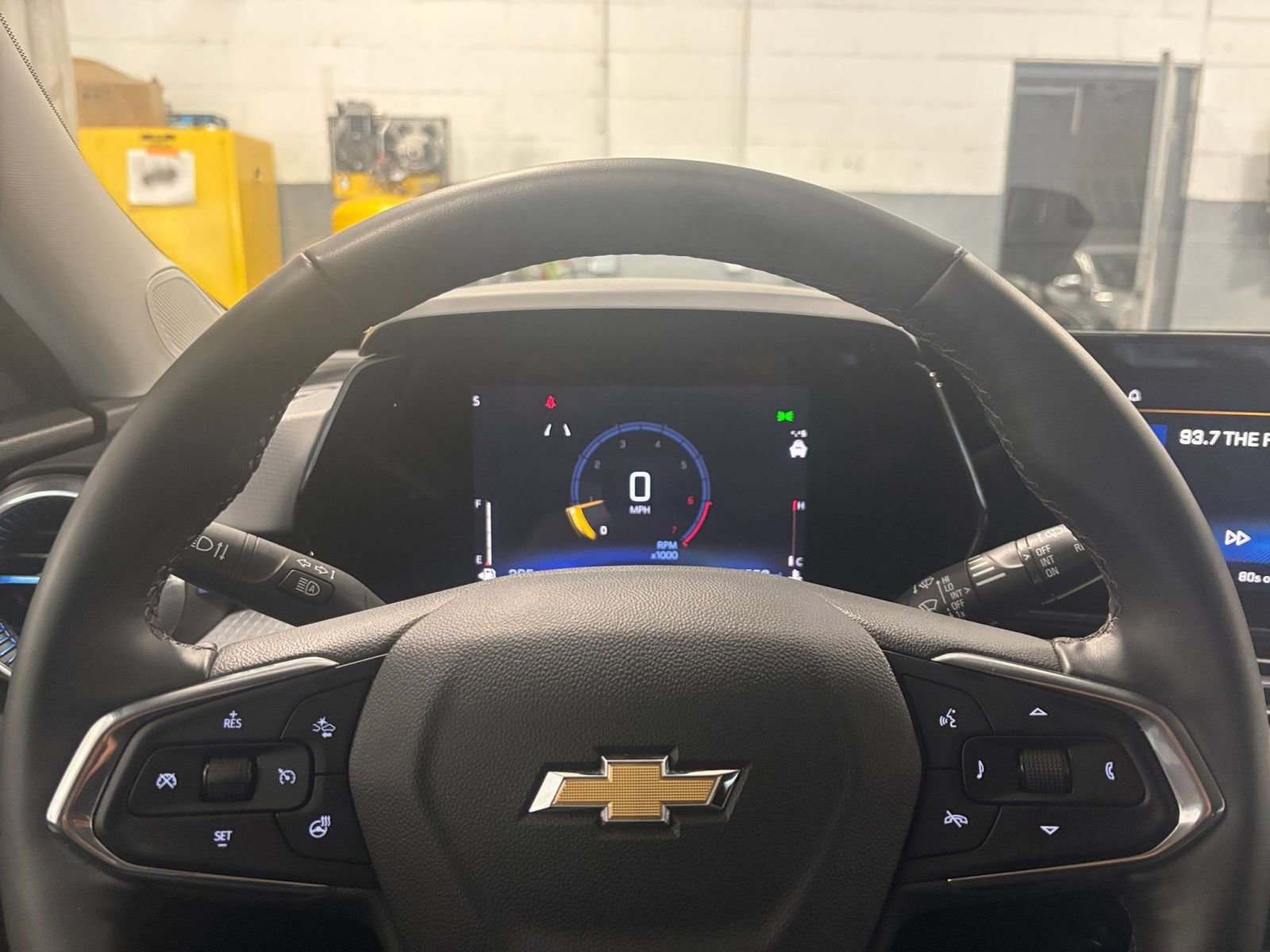 Thumbnail: 2025 Chevrolet Trax - 27