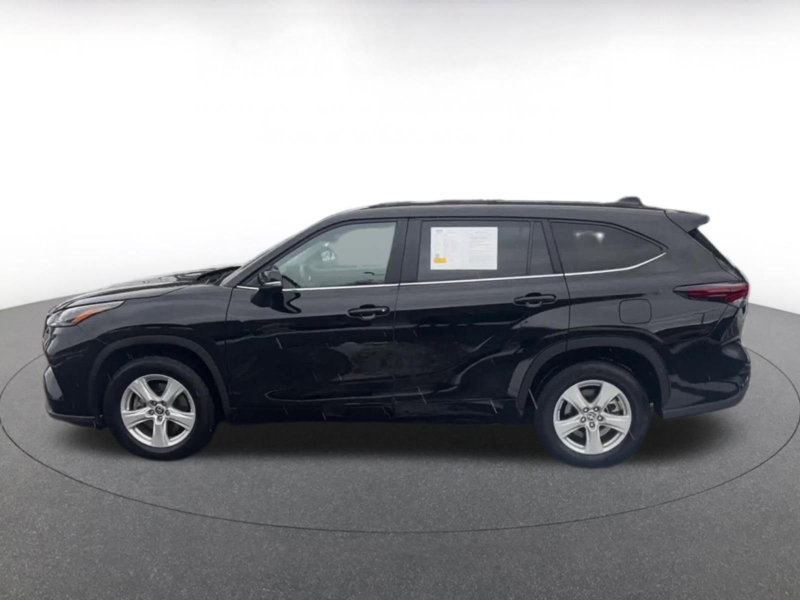 Thumbnail: 2025 Toyota Highlander - 9