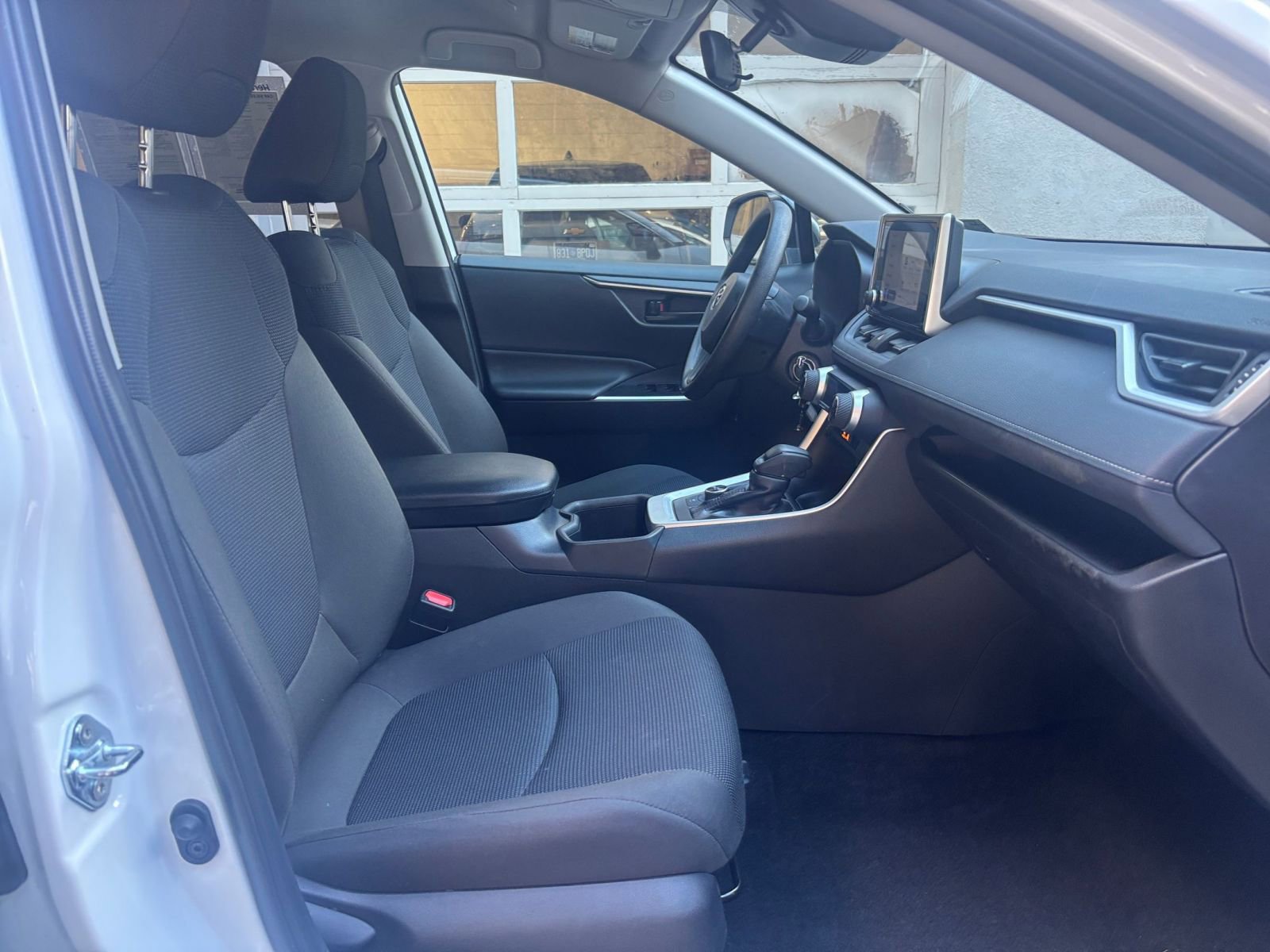 Thumbnail: 2025 Toyota RAV4 - 25