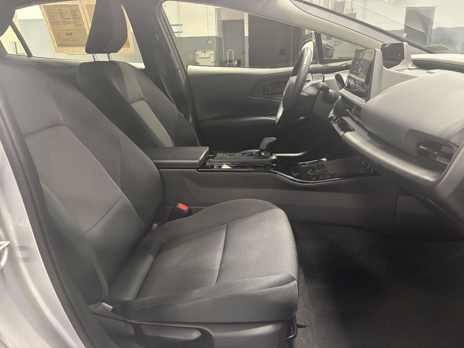 Thumbnail: 2025 Toyota Prius - 24