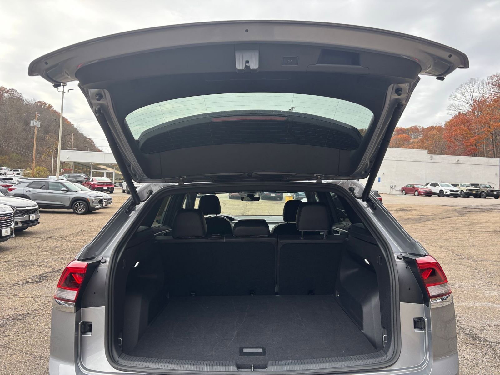 Thumbnail: 2025 Volkswagen Atlas - 31